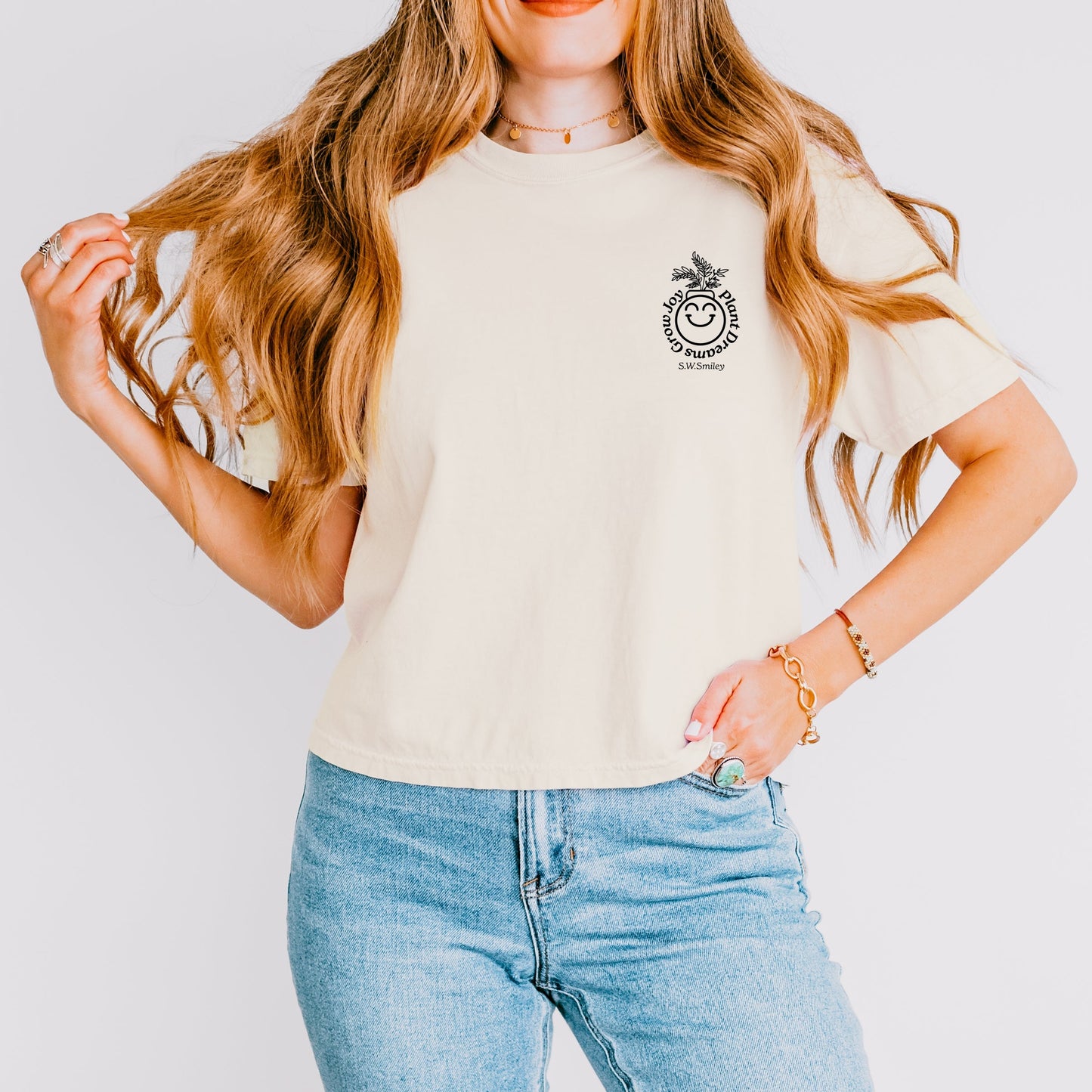 S.W.Smiley Plant Dreams Grow Joy Outline - Women's Boxy Crop Top Graphic T-Shirt