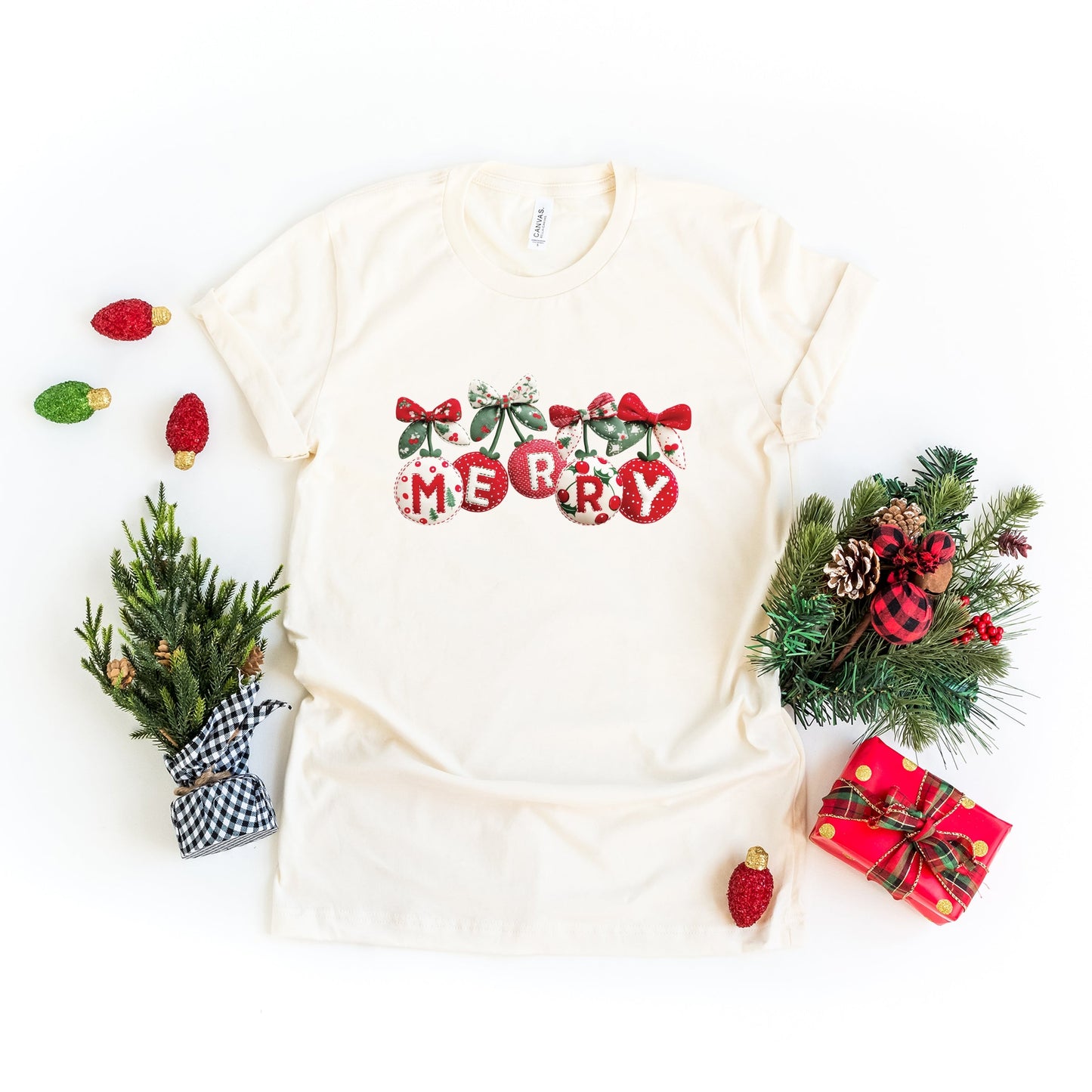 Merry Ornaments Quilted Print - Women's Short Sleeve Graphic T-Shirt