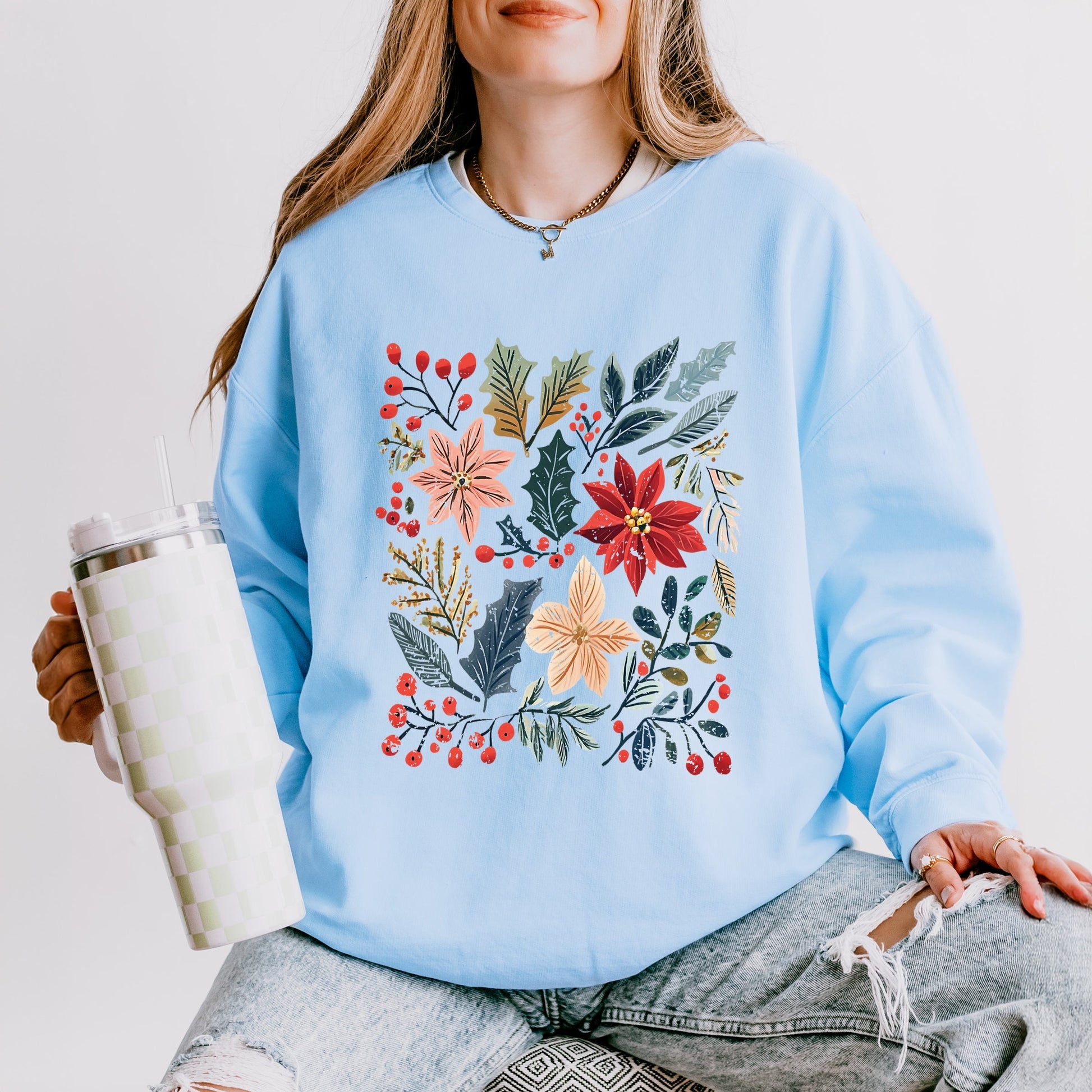 Christmas Flowers and Berries Distressed - Women's Lightweight Garment Dyed Sweatshirt