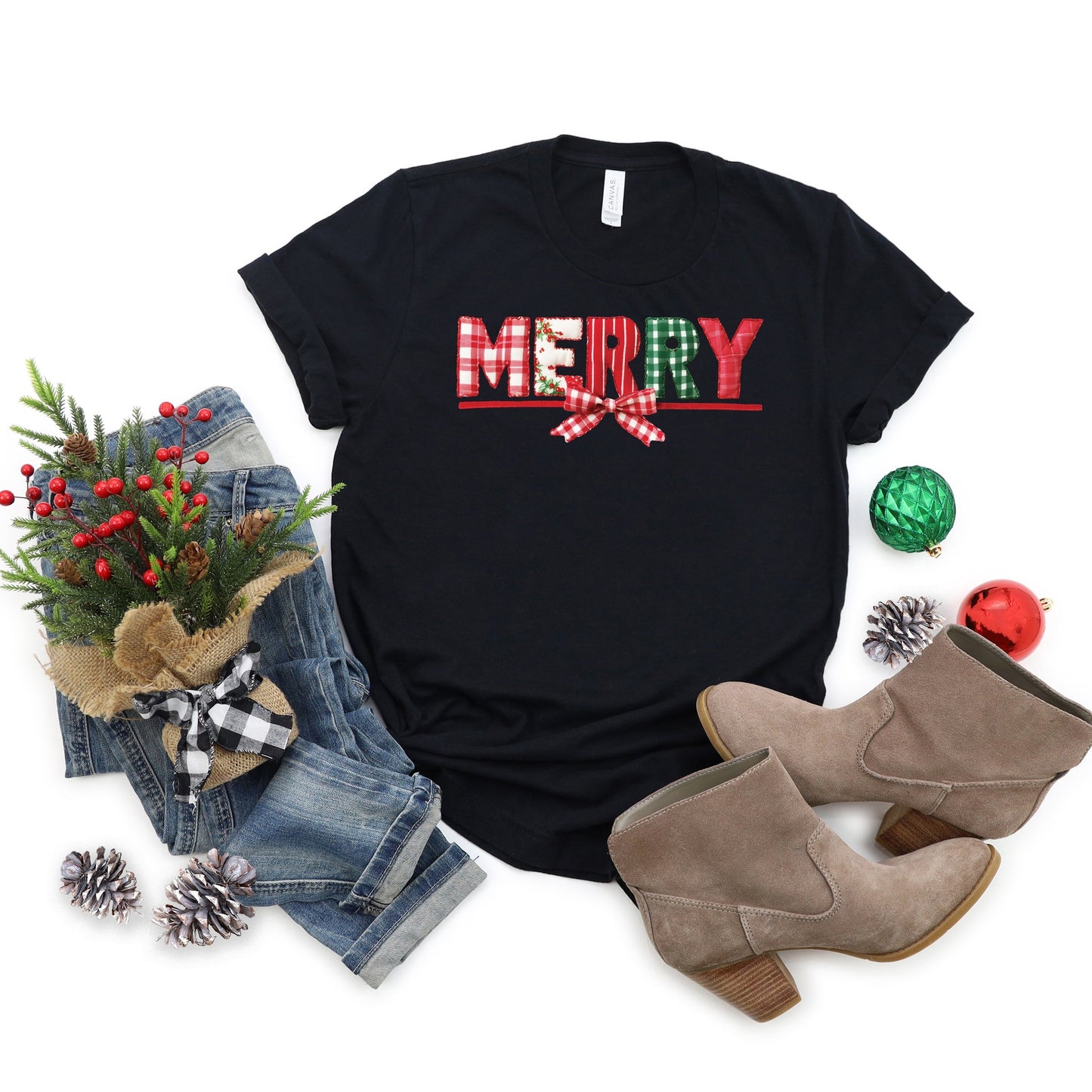 Merry Pattern Quilted Print - Women's Short Sleeve Graphic T-Shirt