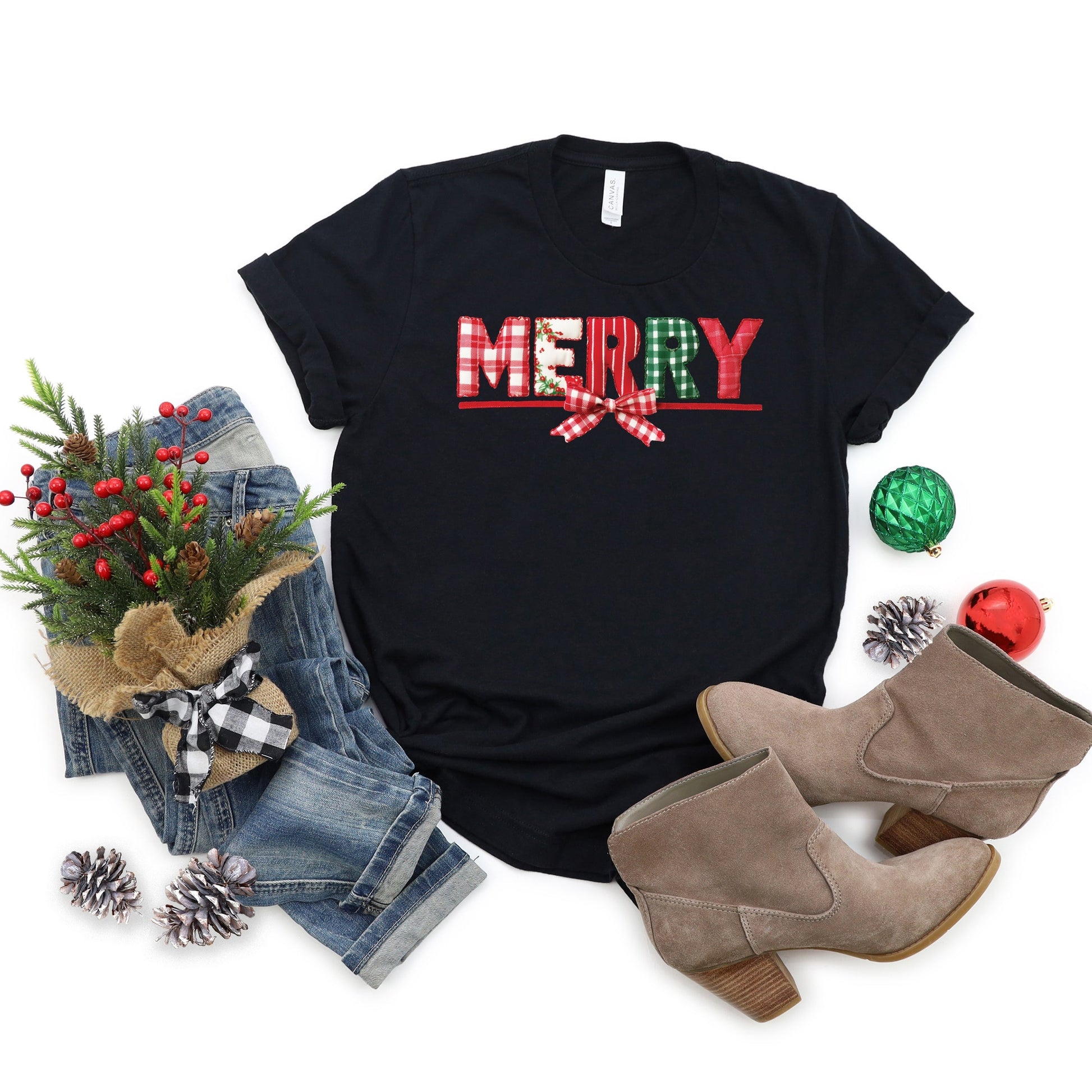 Merry Pattern Quilted Print - Women's Short Sleeve Graphic T-Shirt