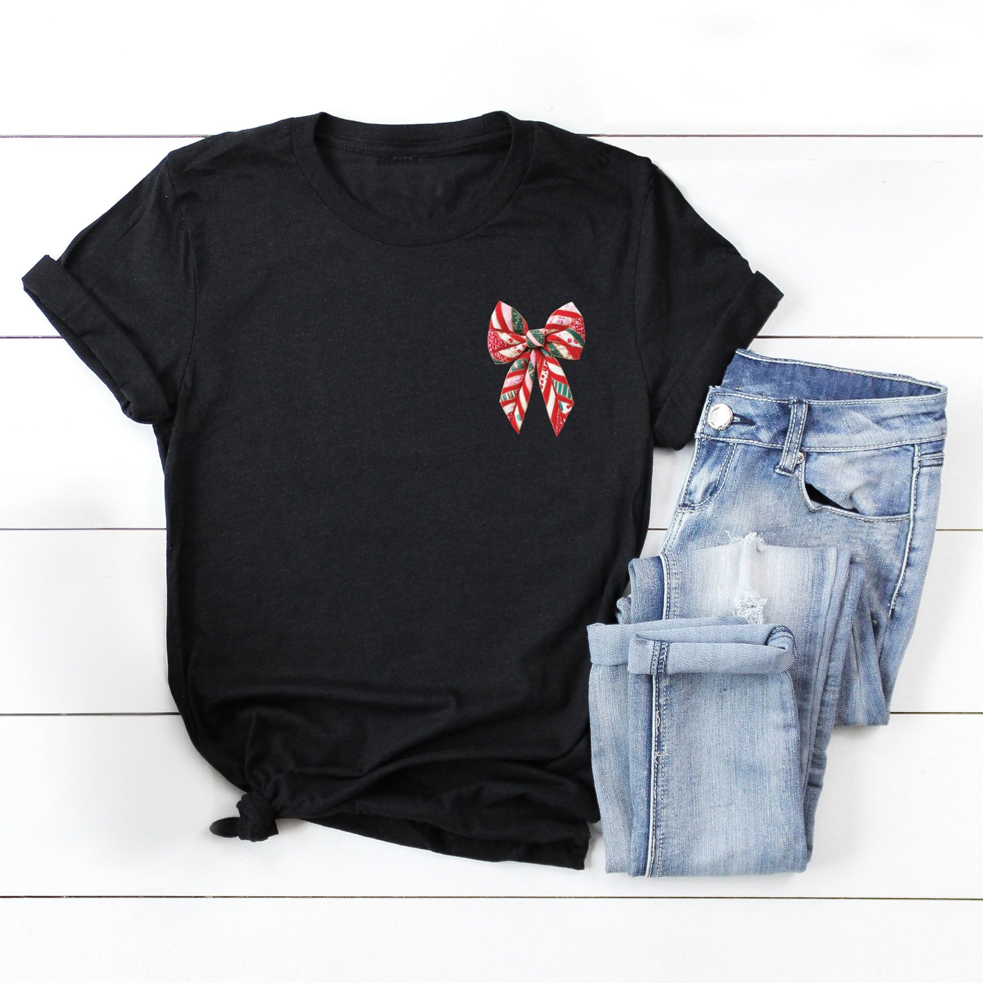Christmas Bow Quilted Print - Women's Short Sleeve Graphic T-Shirt