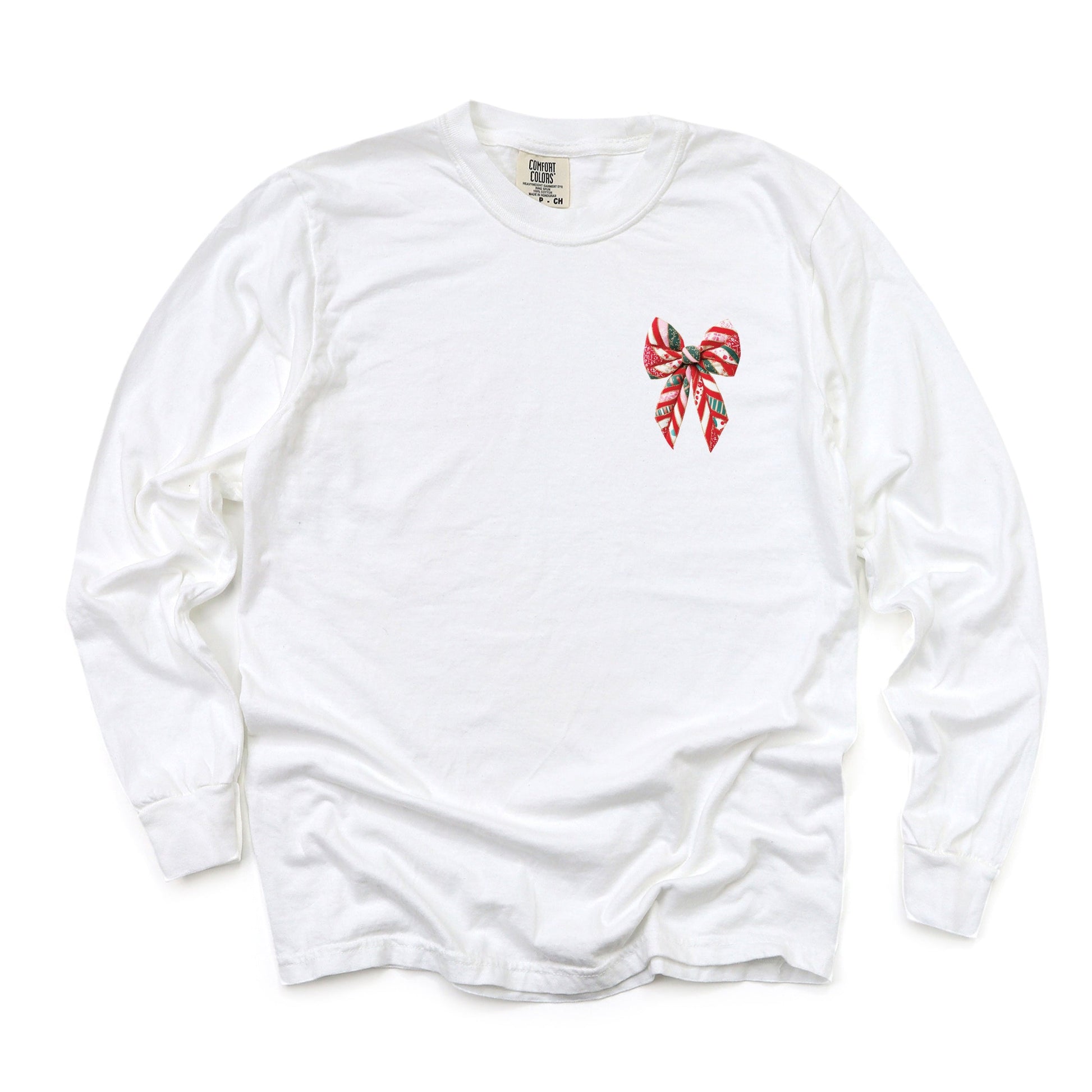 Christmas Bow Quilted Print - Women's Garment Dyed Long Sleeve Graphic T-Shirt