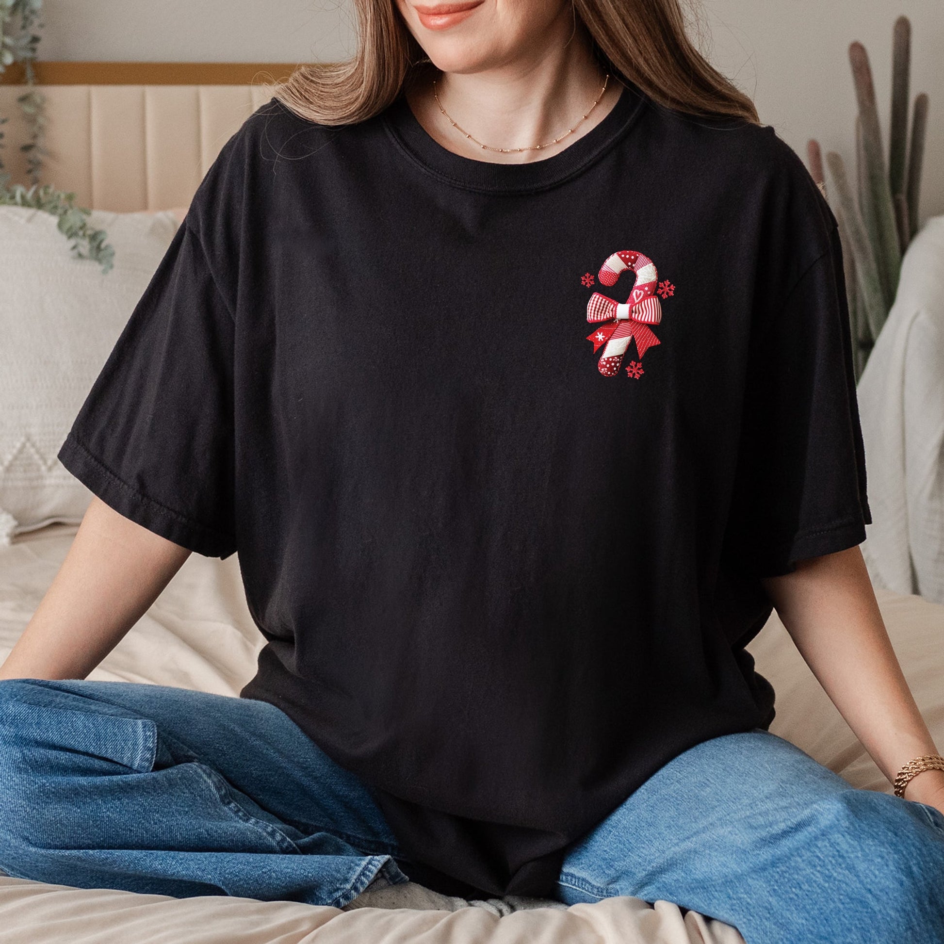 Candy Cane Bow Patchwork Print - Women's Garment Dyed Graphic T-Shirt