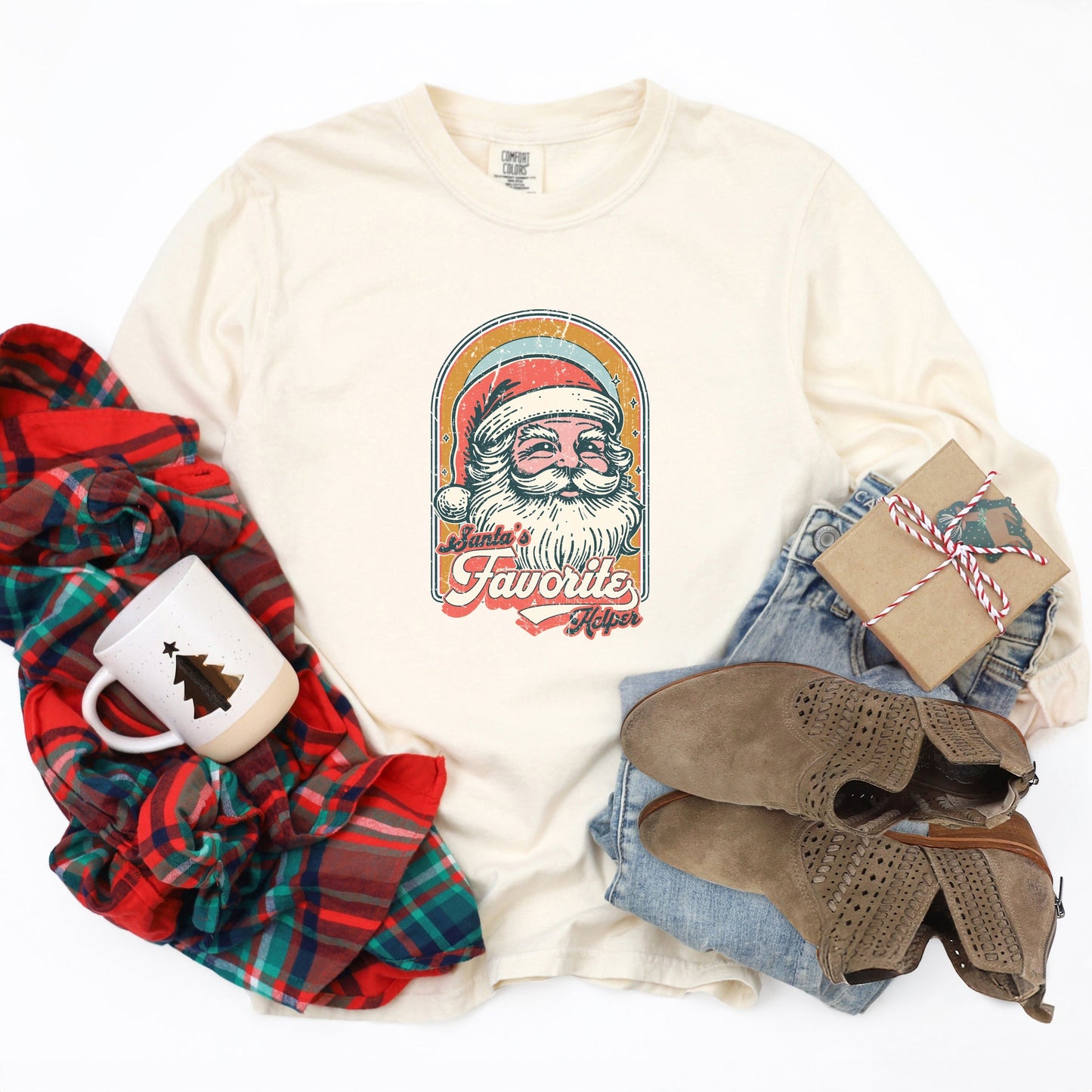 Santa's Favorite Helper Retro - Women's Garment Dyed Long Sleeve Graphic T-Shirt