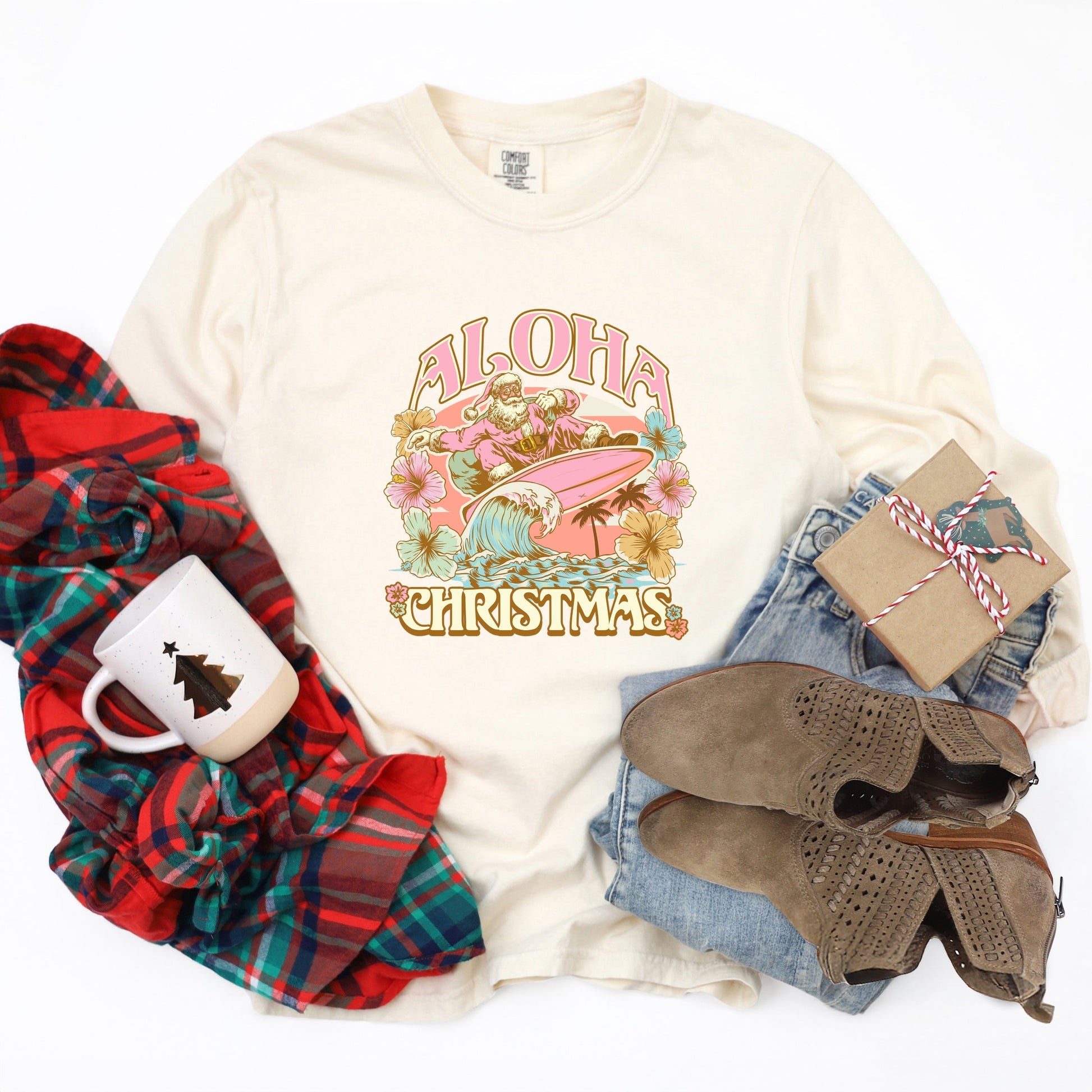 Aloha Christmas Surfing Santa - Women's Garment Dyed Long Sleeve Graphic T-Shirt