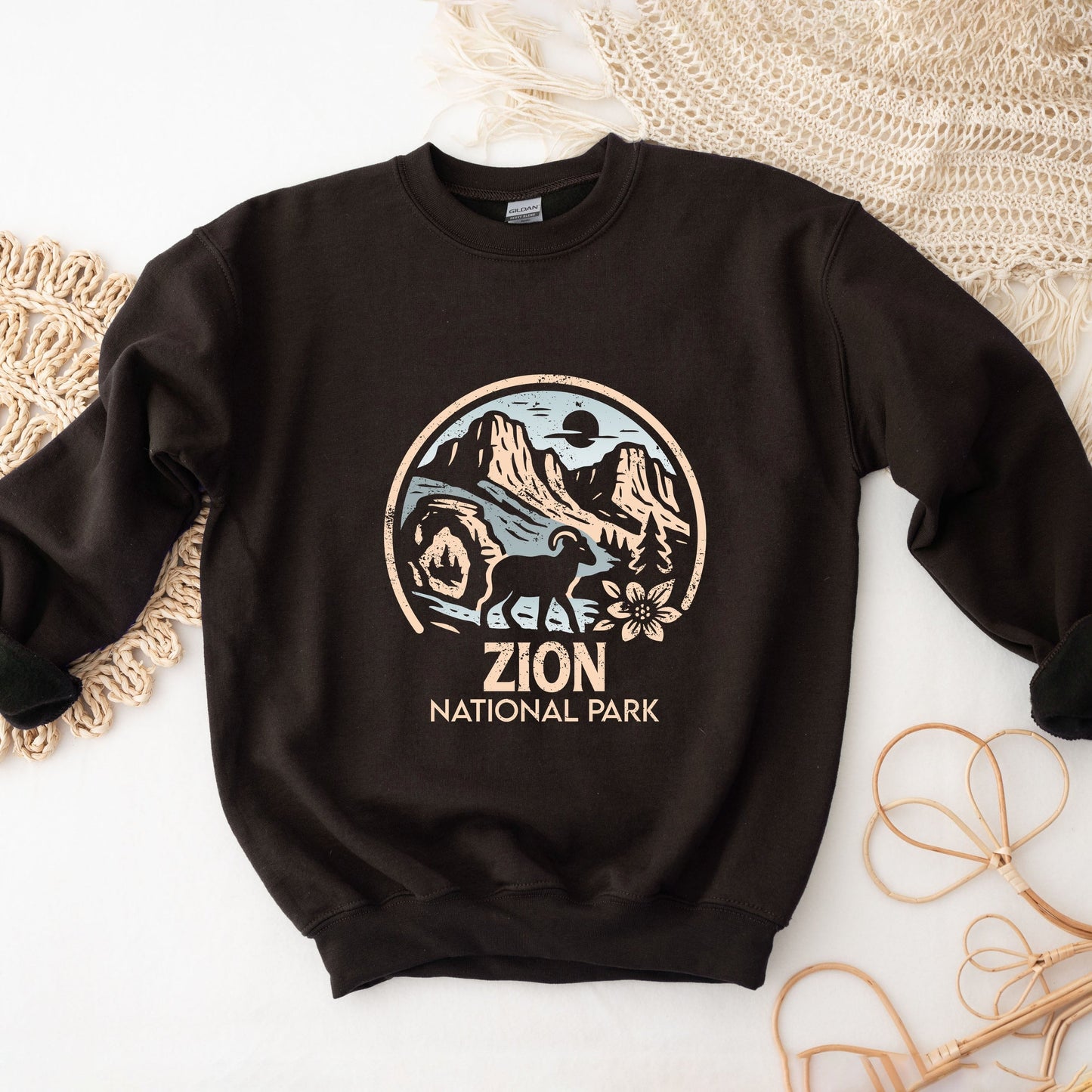 Zion National Park Two-Toned Circle - Women's Graphic Sweatshirt