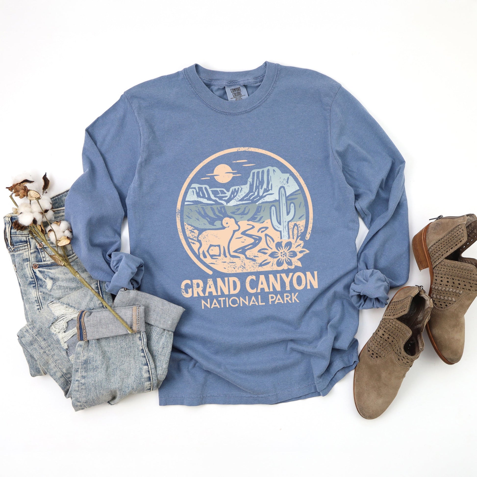 Grand Canyon National Park Two-Toned Circle - Women's Garment Dyed Long Sleeve Graphic T-Shirt