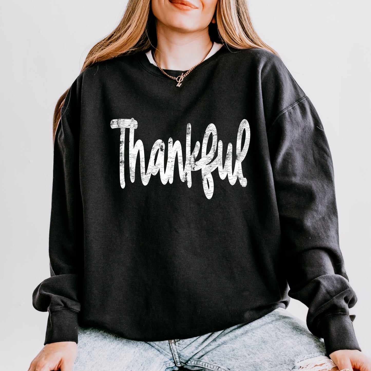 Thankful Cursive Distressed - Women's Lightweight Garment Dyed Sweatshirt