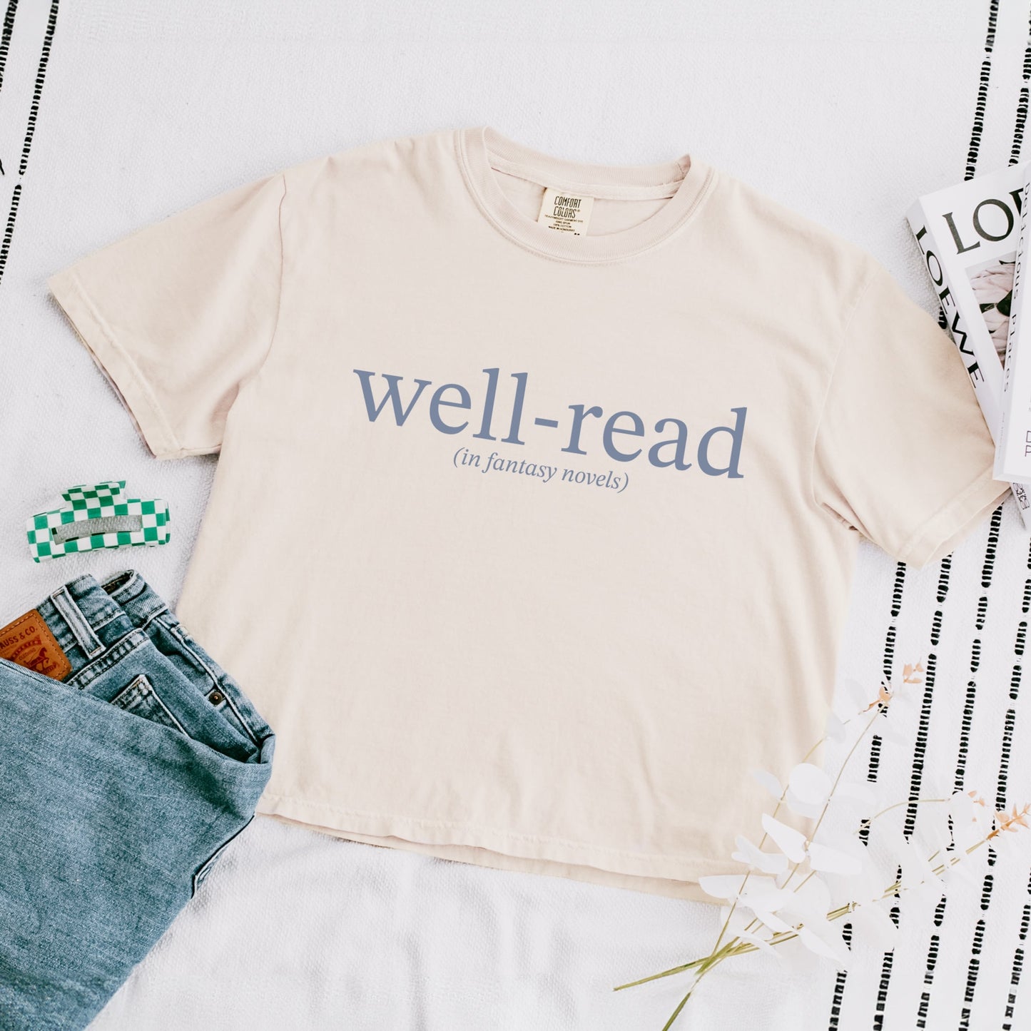 Well-Read In Fantasy Novels - Women's Boxy Crop Top Graphic T-Shirt