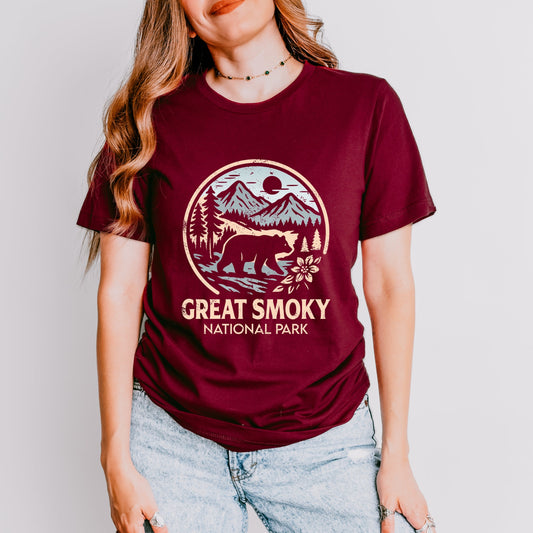 Great Smoky National Park Two-Toned Circle - Women's Short Sleeve Graphic T-Shirt