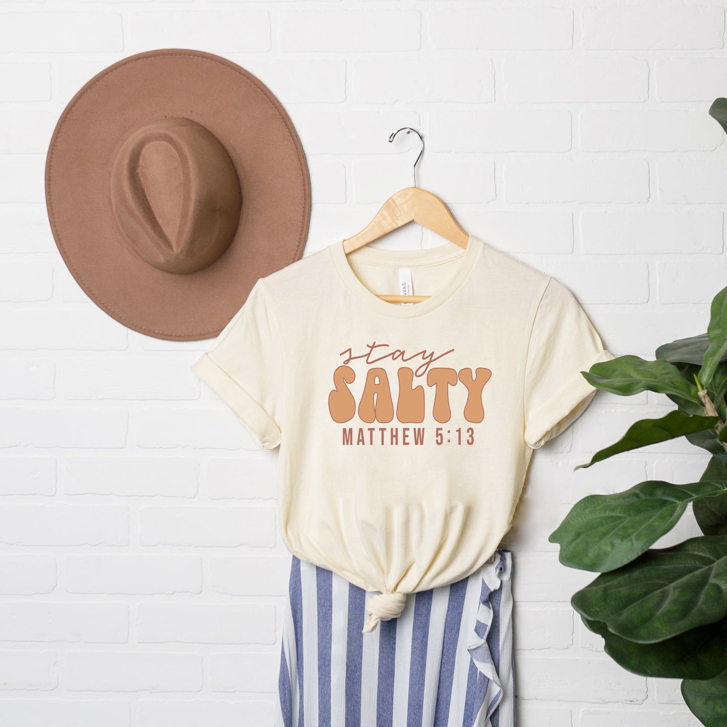 Stay Salty Retro | Short Sleeve Crew Neck
