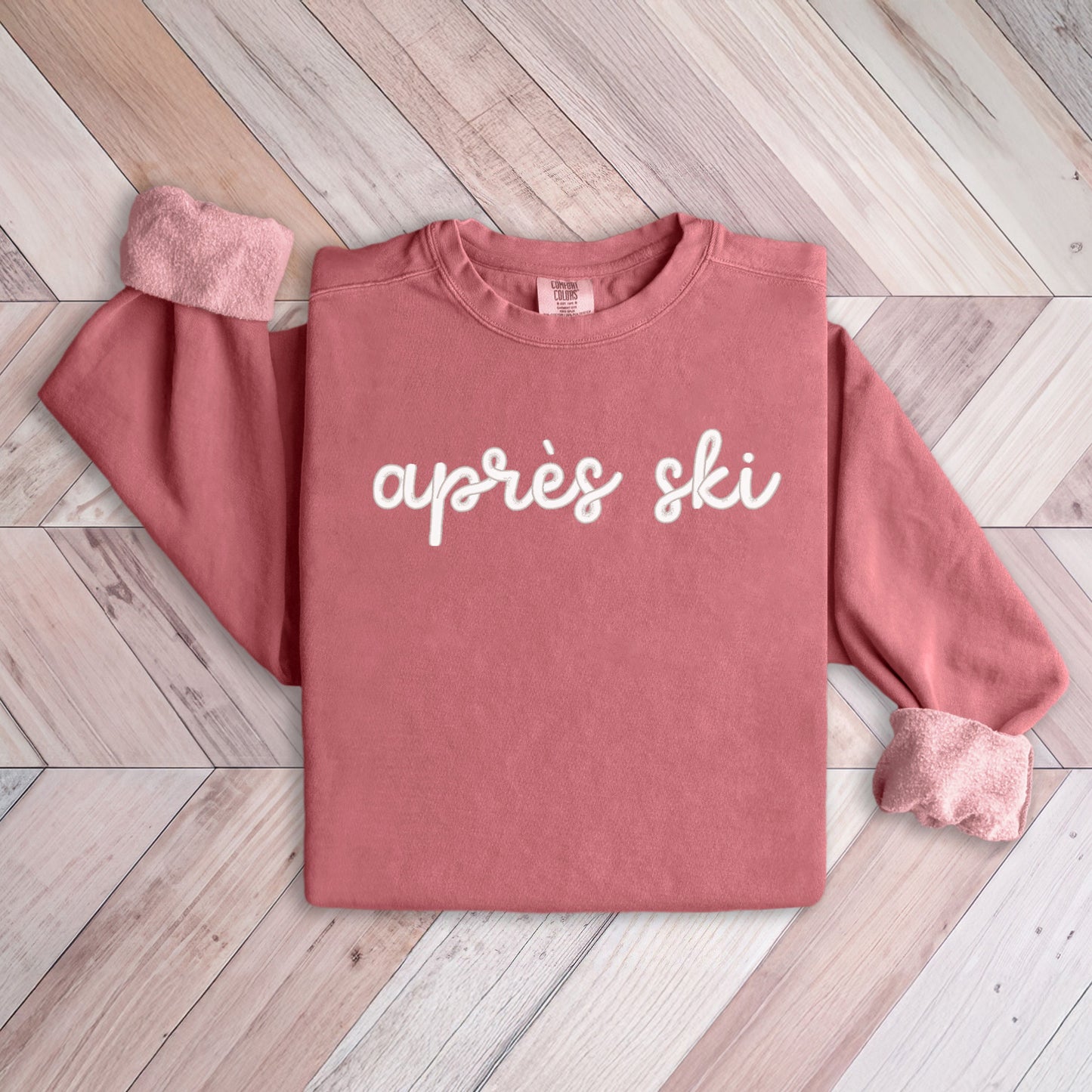 Embroidered Apres' Ski Words | Garment Dyed Sweatshirt