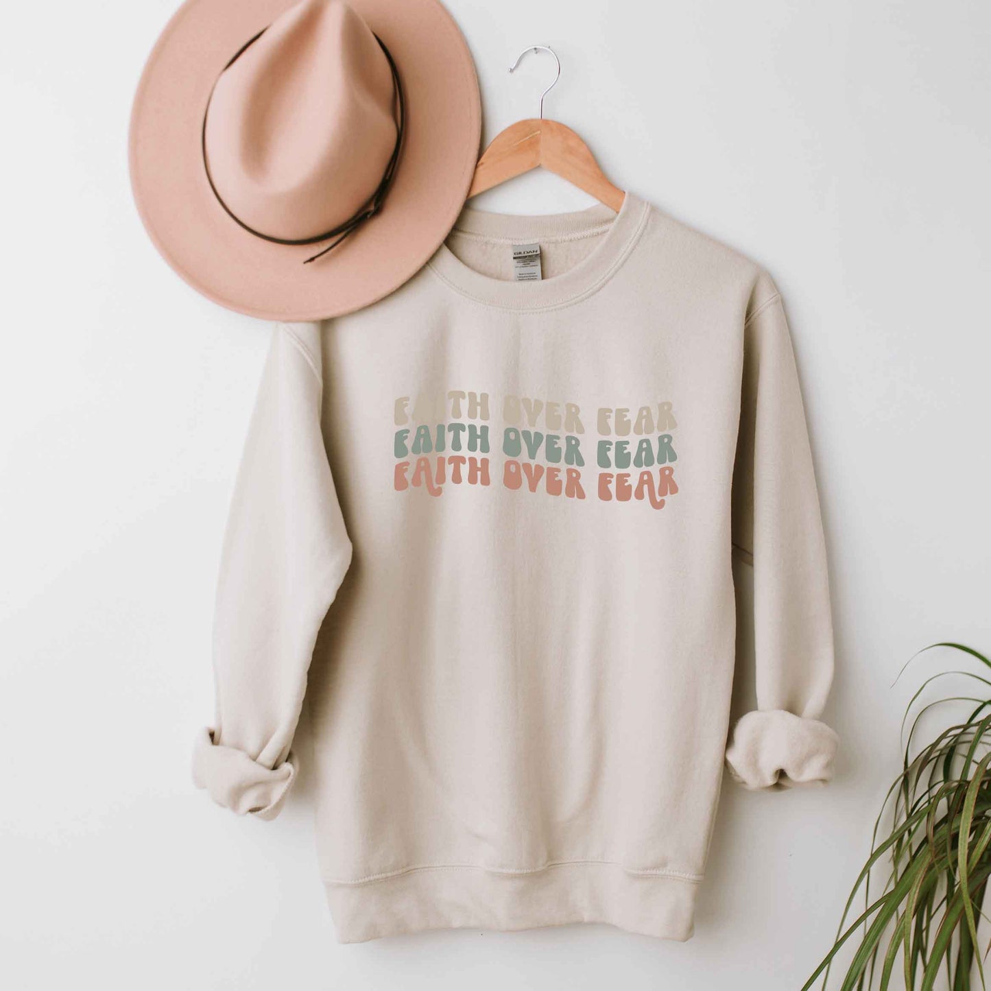 Faith Over Fear Stacked Wavy | Sweatshirt