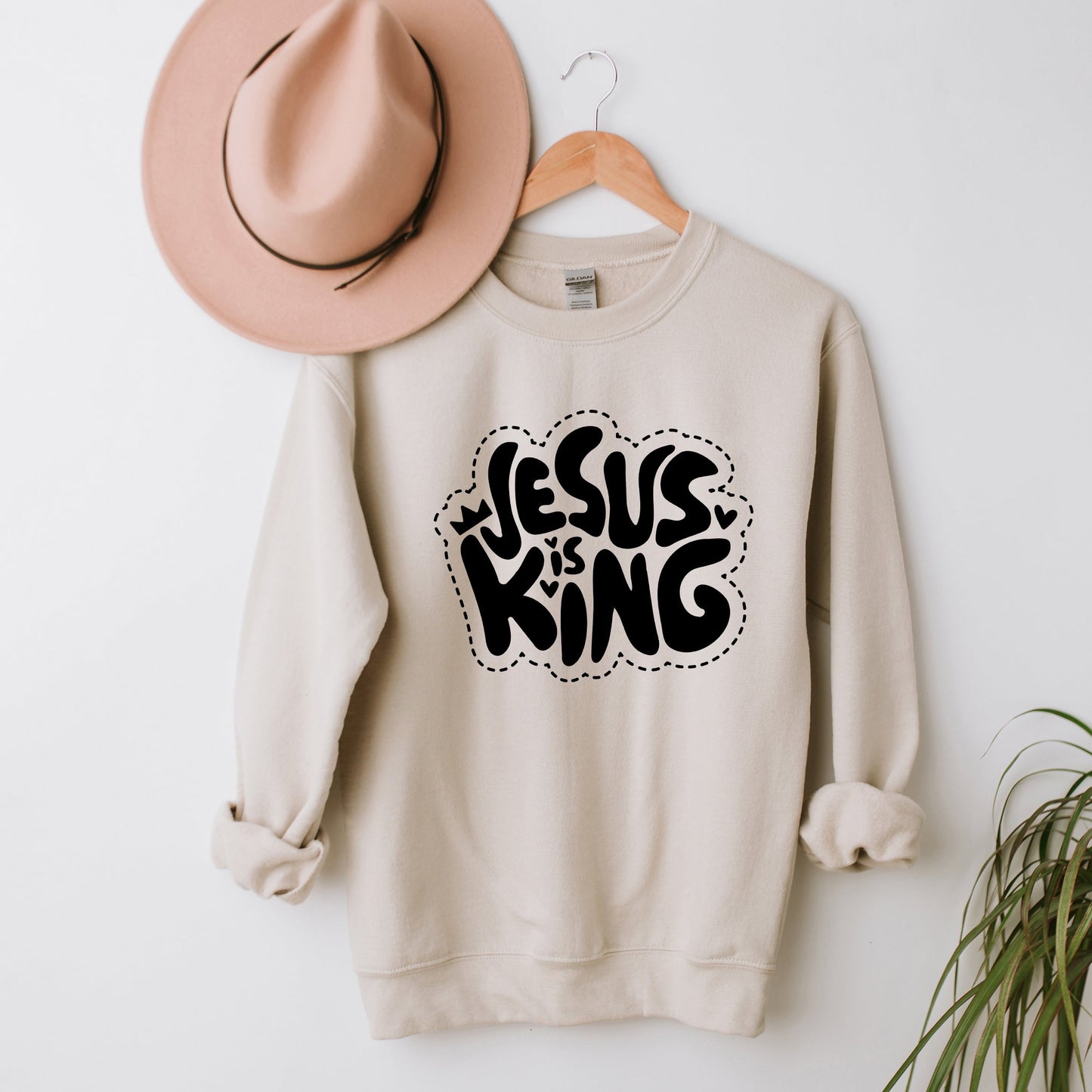 Jesus Is King Hearts | Sweatshirt