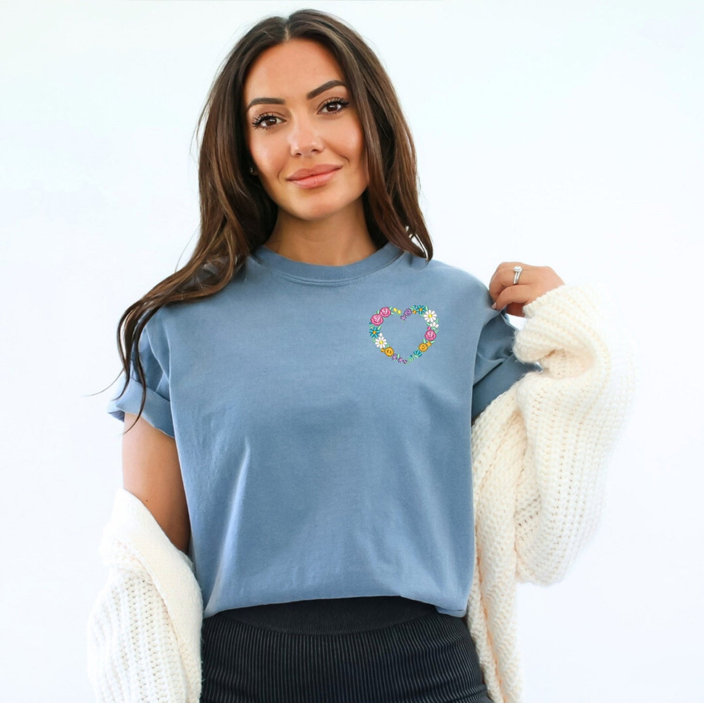 Embroidered Small Floral Heart Mini | Garment Dyed Tee