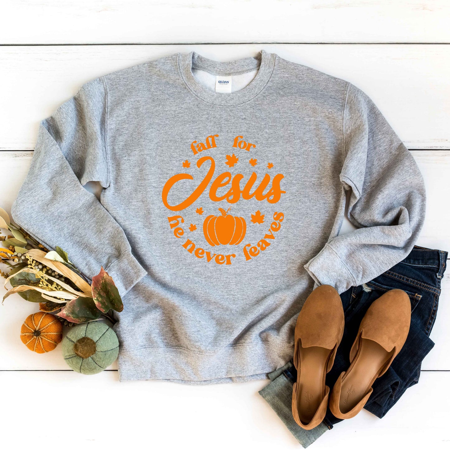 Jesus He Never Leaves | Sweatshirt