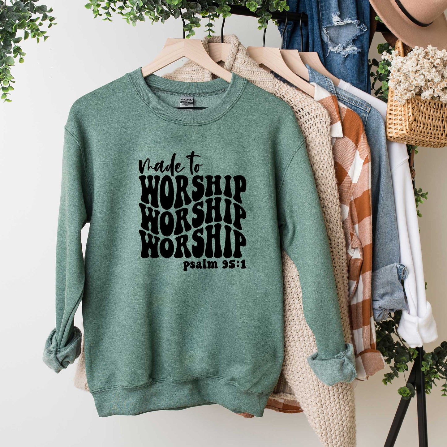 Made To Worship Wavy | Sweatshirt
