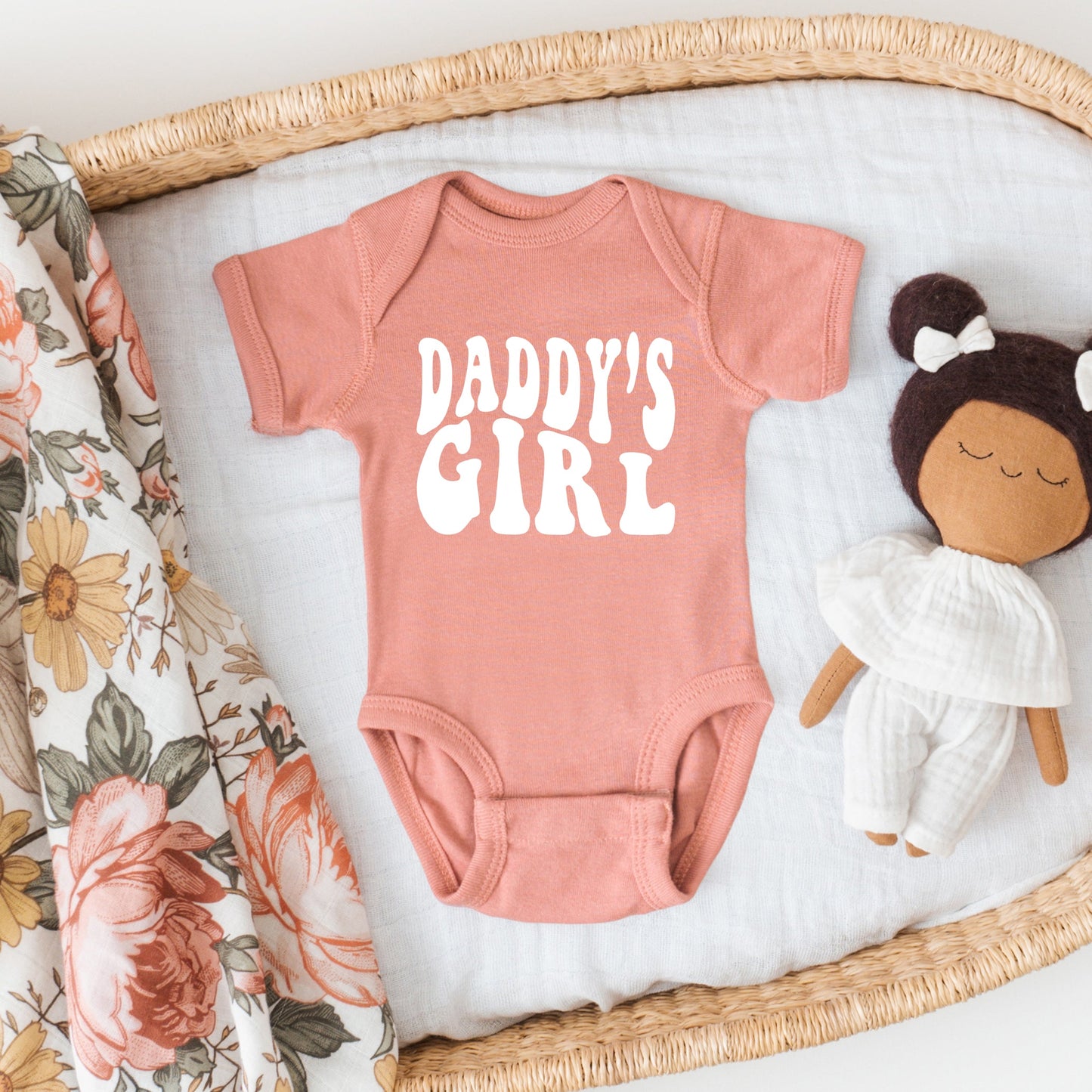 Daddy's Girl Wavy | Baby Graphic Short Sleeve Onesie