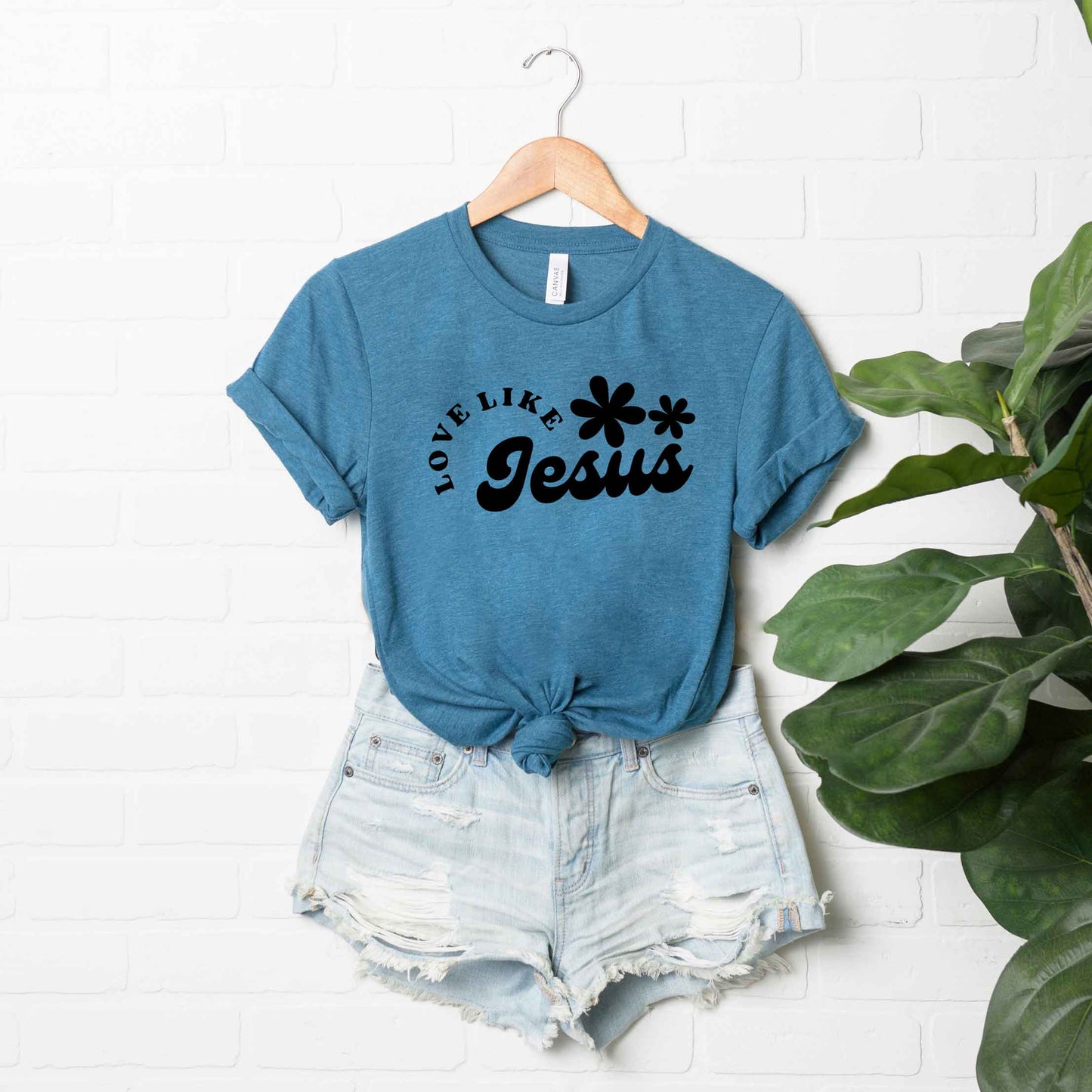 Love Like Jesus Flowers | Short Sleeve Crew Neck