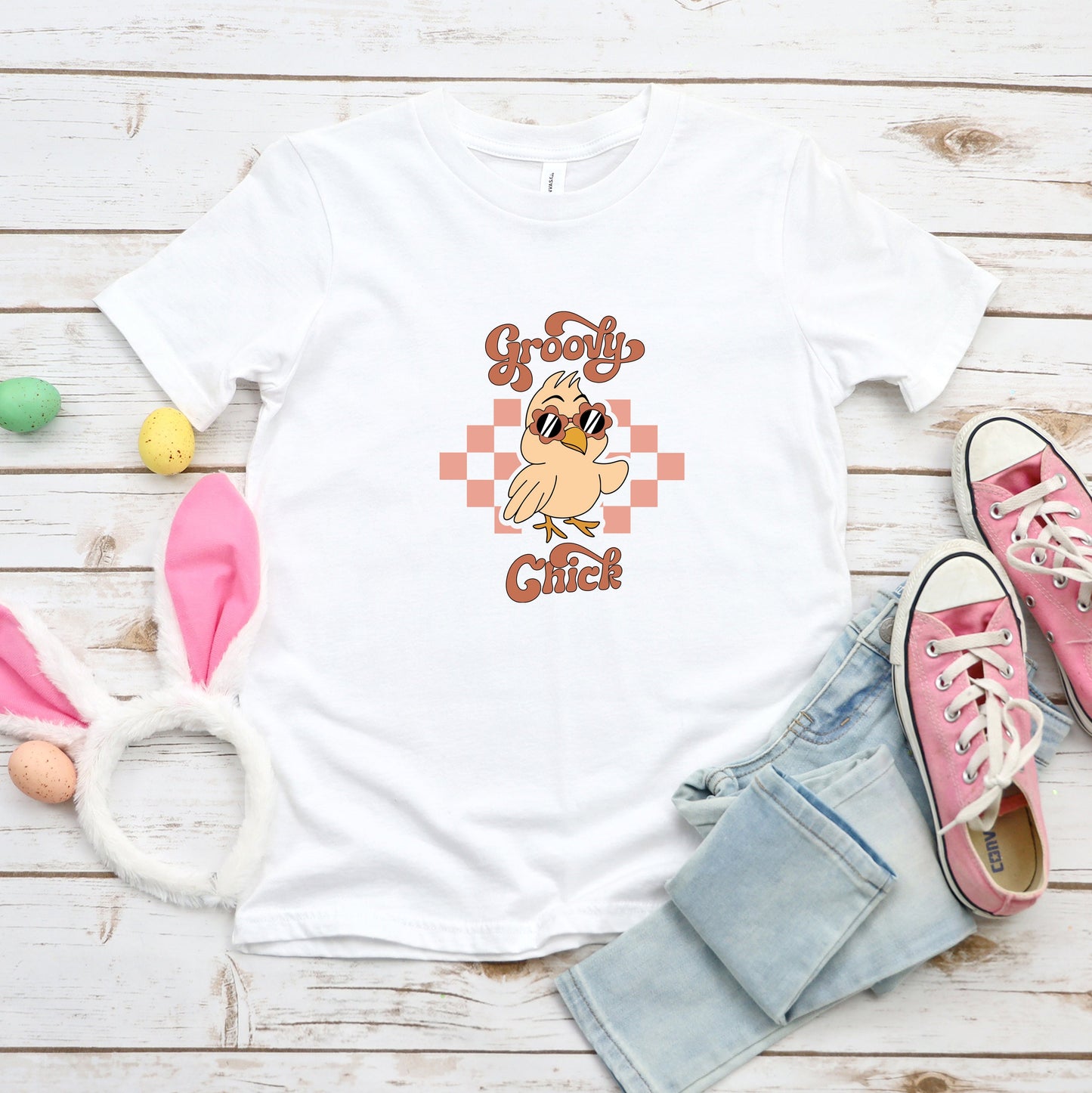 Groovy Chick Checkered | Youth Short Sleeve Crew Neck