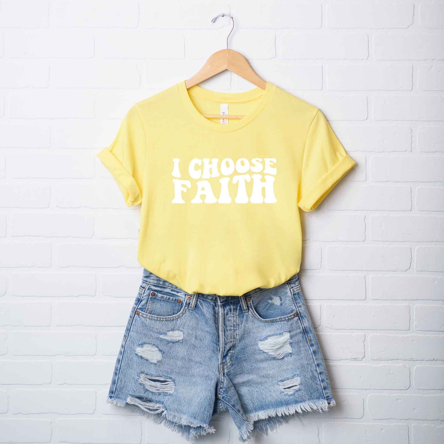 Retro I Choose Faith Wavy | Short Sleeve Crew Neck