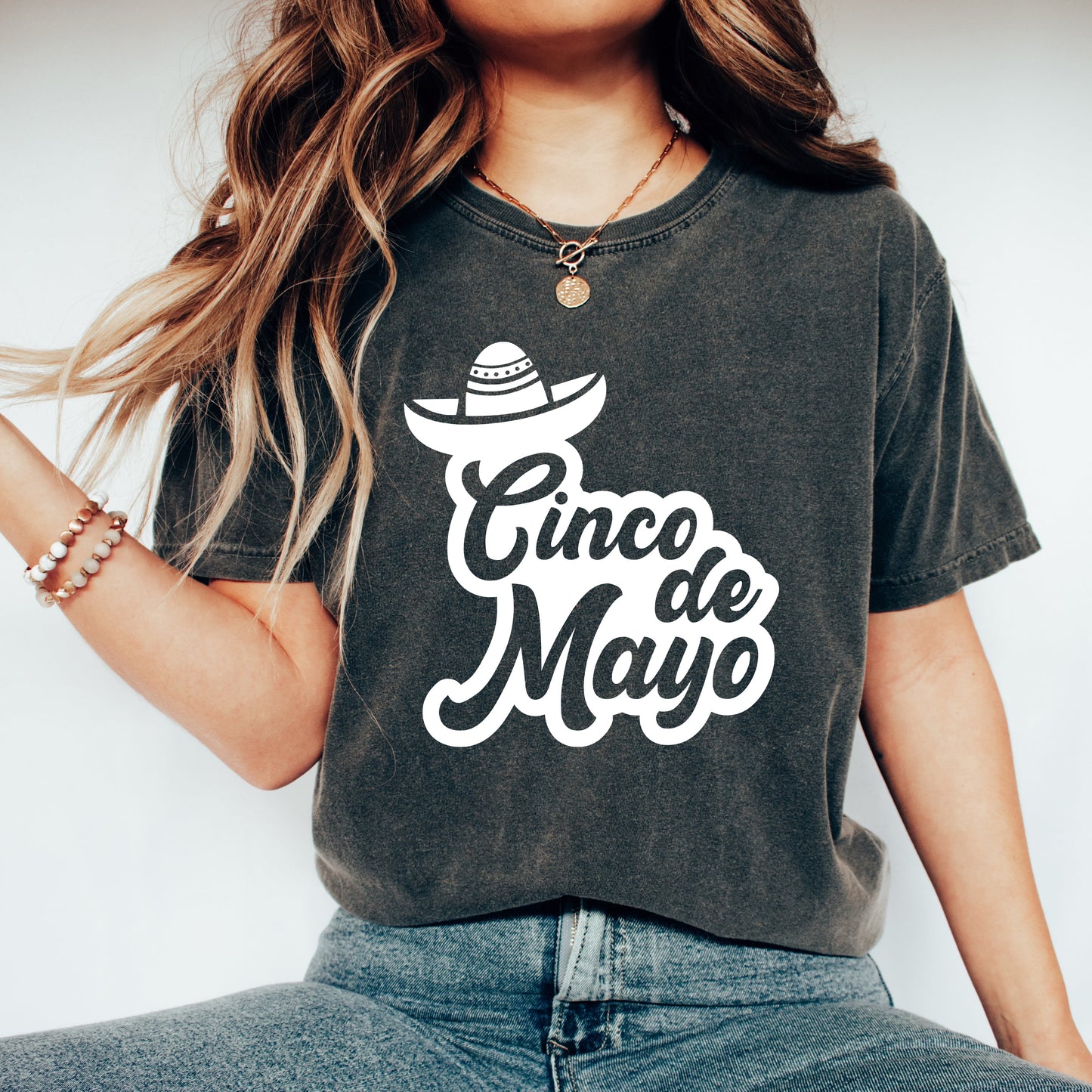 Cinco De Mayo Cursive | Garment Dyed Short Sleeve Tee