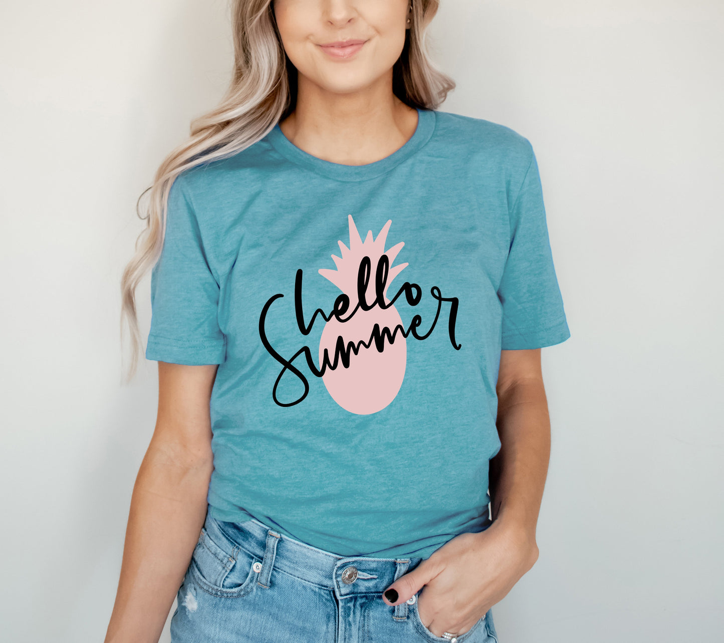 Hello Summer Pineapple | Short Sleeve Graphic Tee