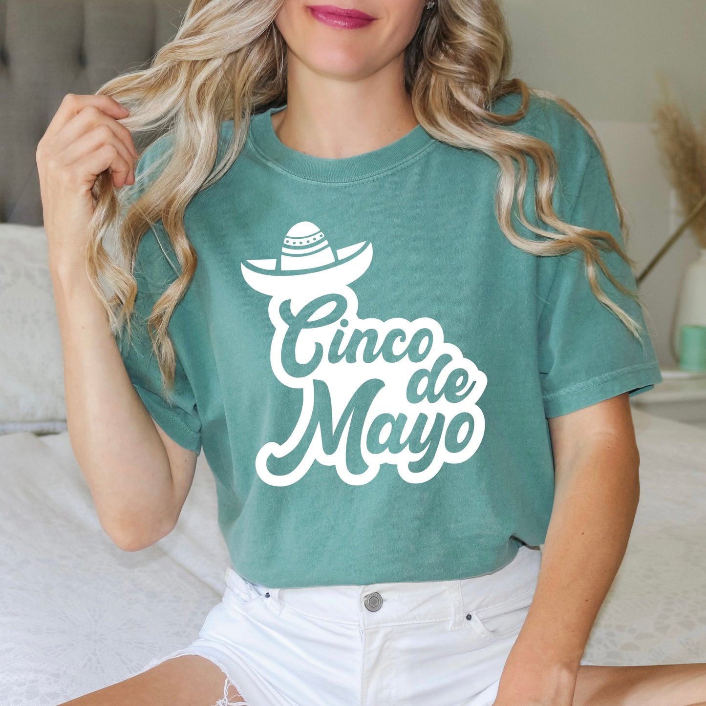 Cinco De Mayo Cursive | Garment Dyed Short Sleeve Tee