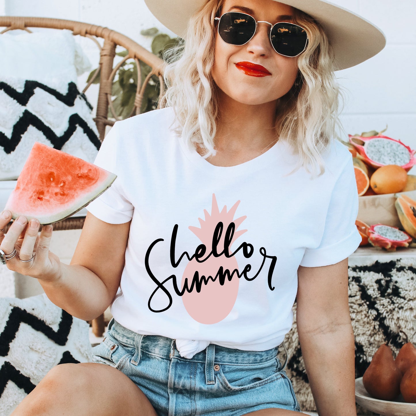 Hello Summer Pineapple | Short Sleeve Graphic Tee