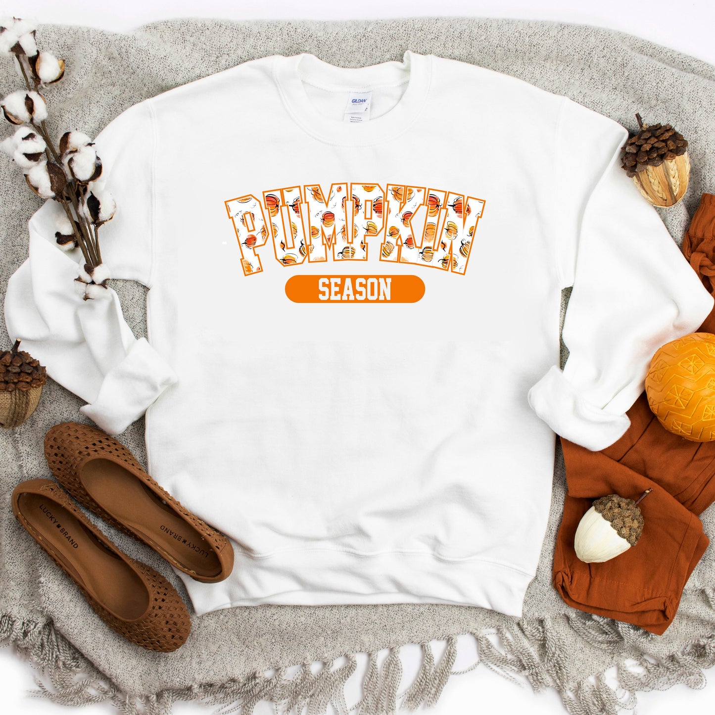 Curved Pumpkin Season Pumpkins | Sweatshirt