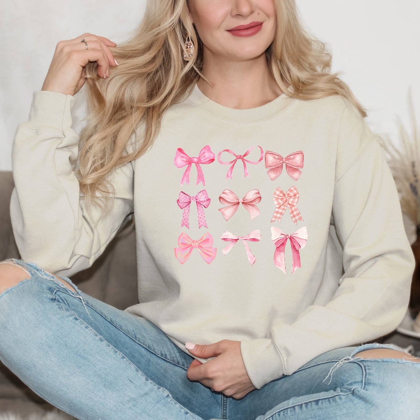 Coquette Pink Bow Chart | Sweatshirt