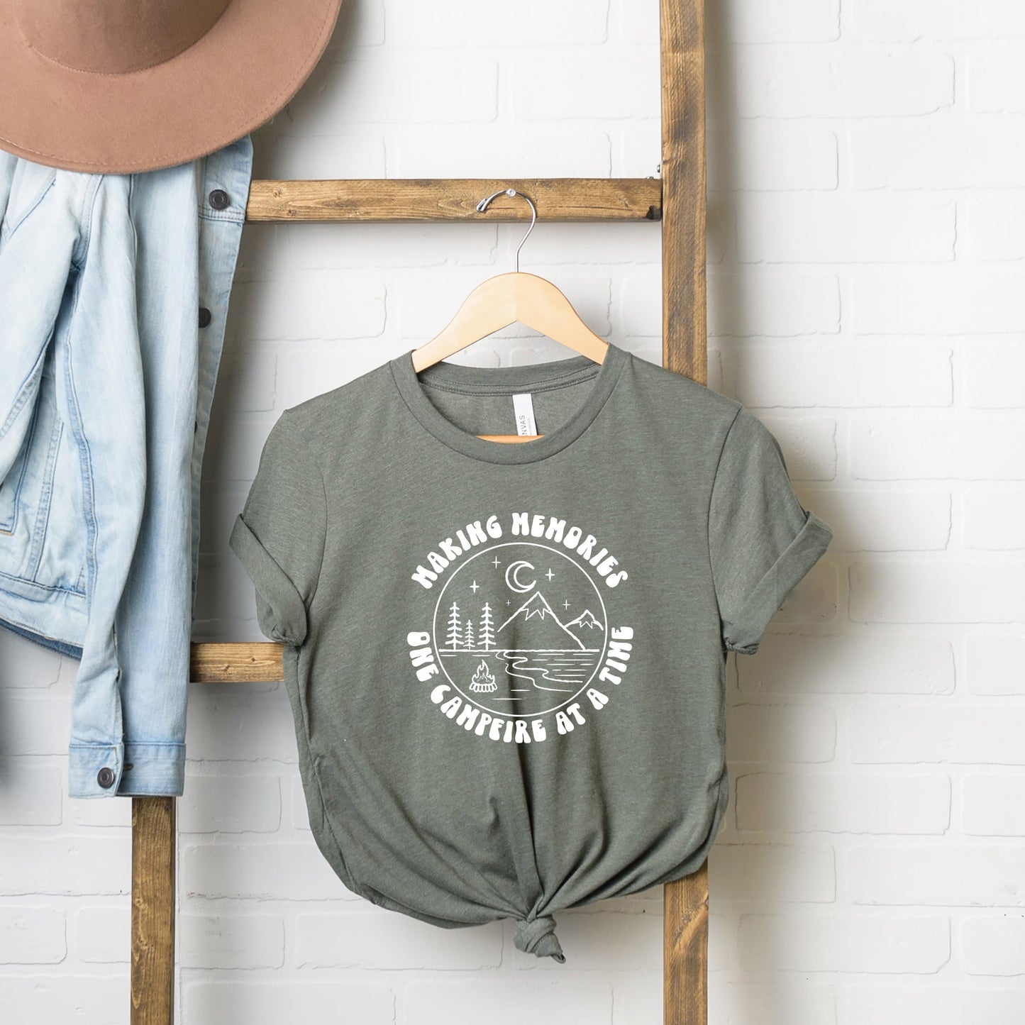 Making Memories Campfire | Short Sleeve Crew Neck