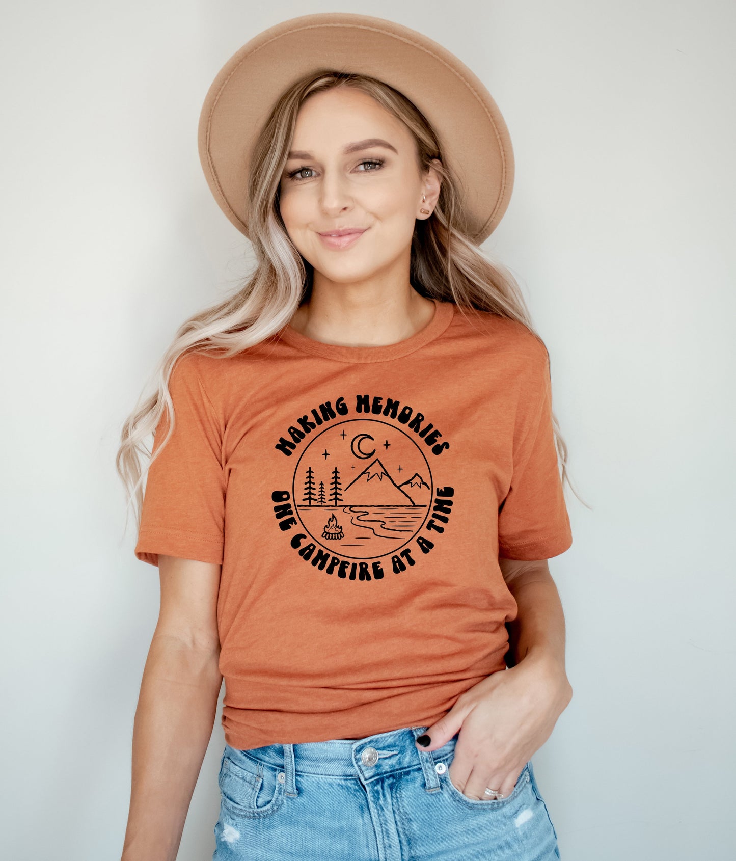 Making Memories Campfire | Short Sleeve Crew Neck