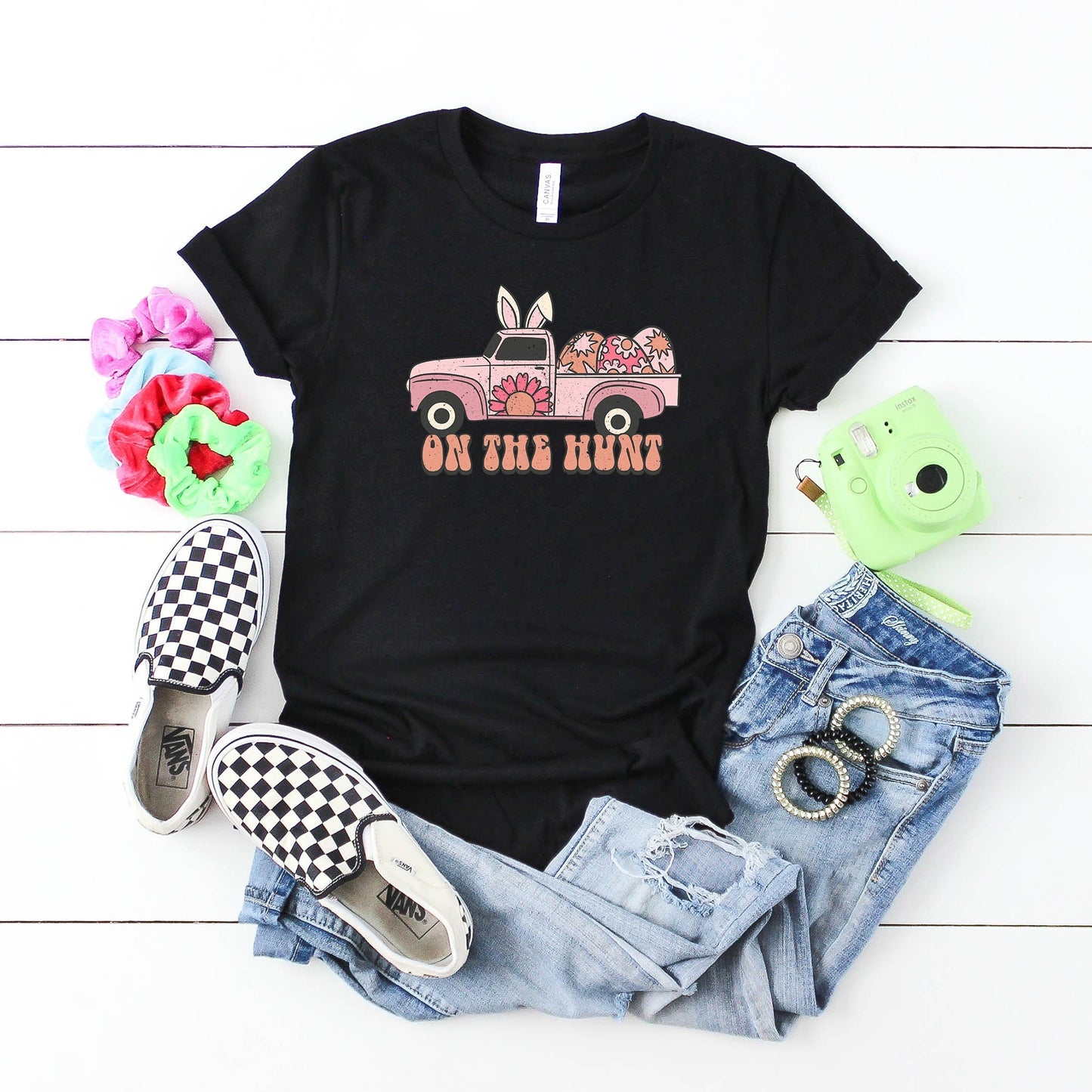On The Hunt Truck Pink - Kids | Short Sleeve Graphic Tee