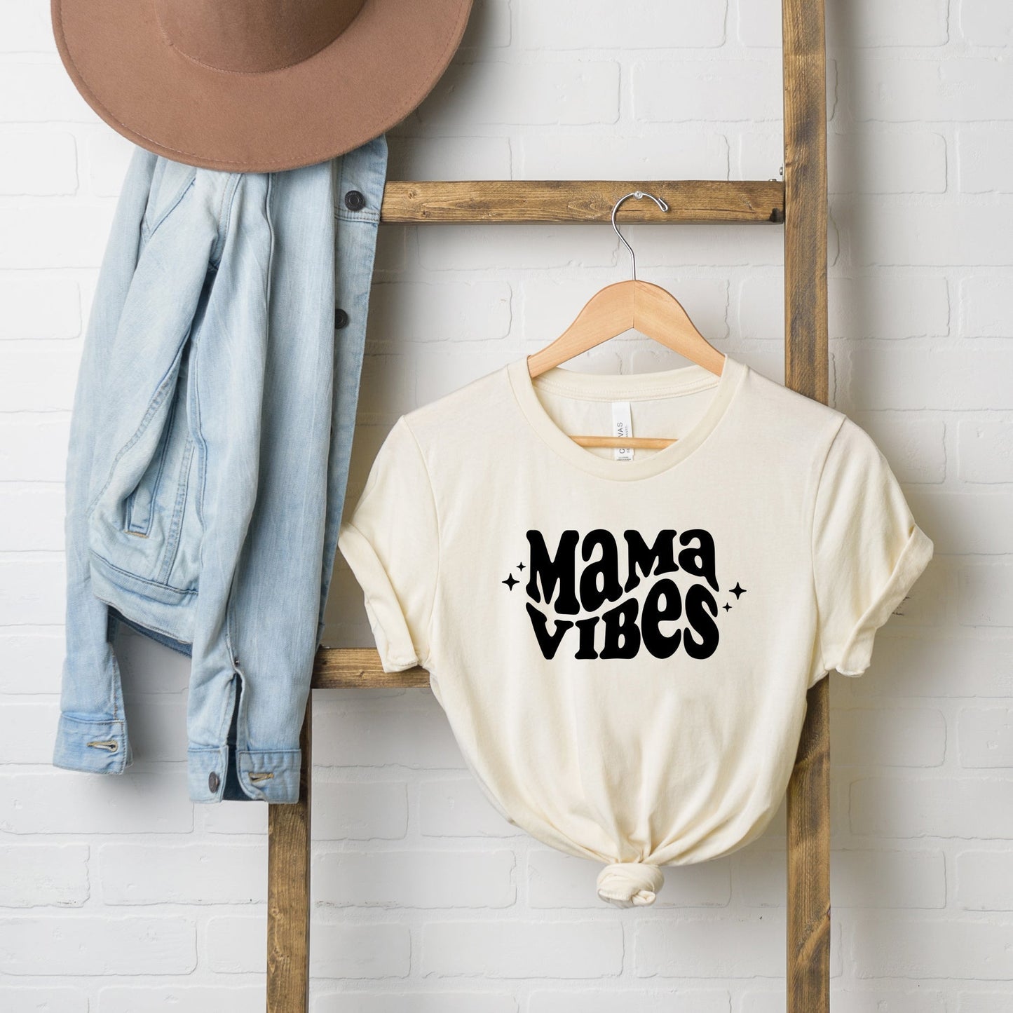 Mama Vibes Wavy | Short Sleeve Crew Neck