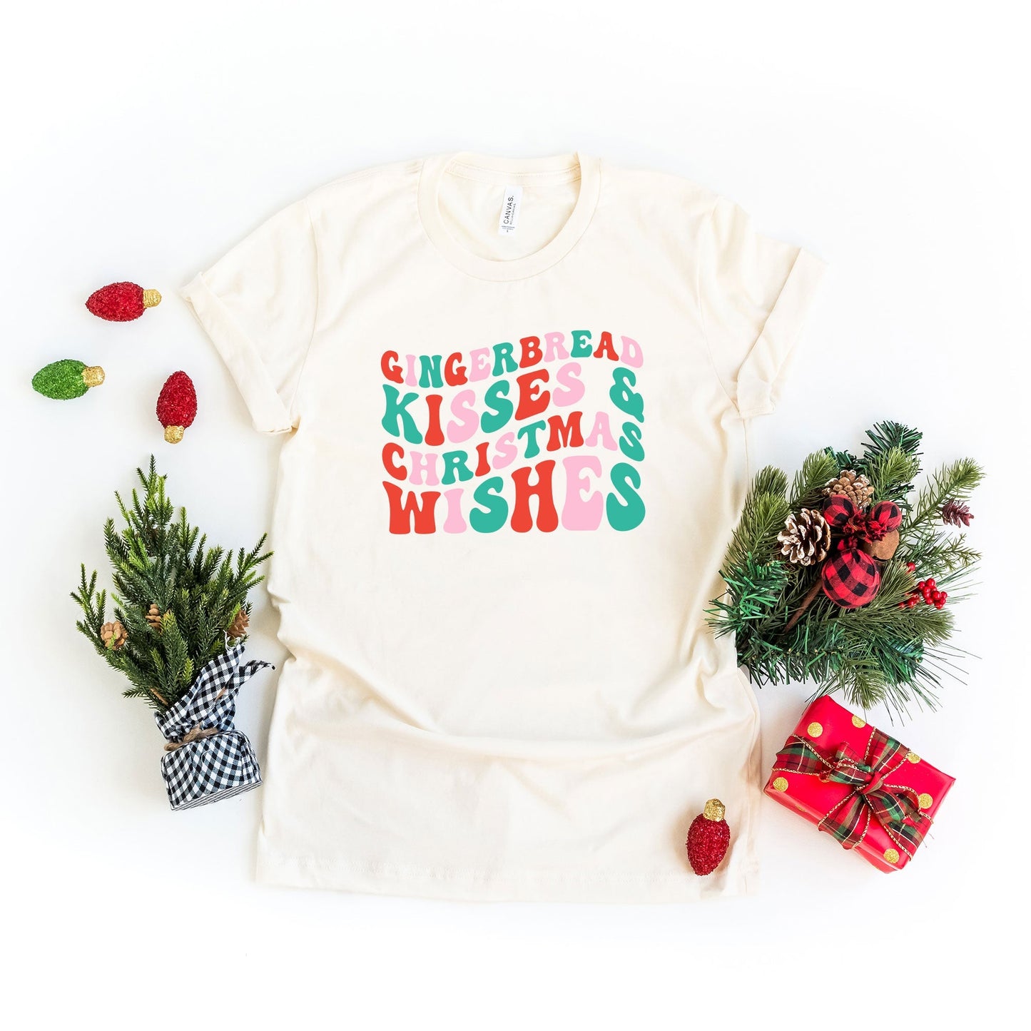 Gingerbread Kisses | Short Sleeve Crew Neck