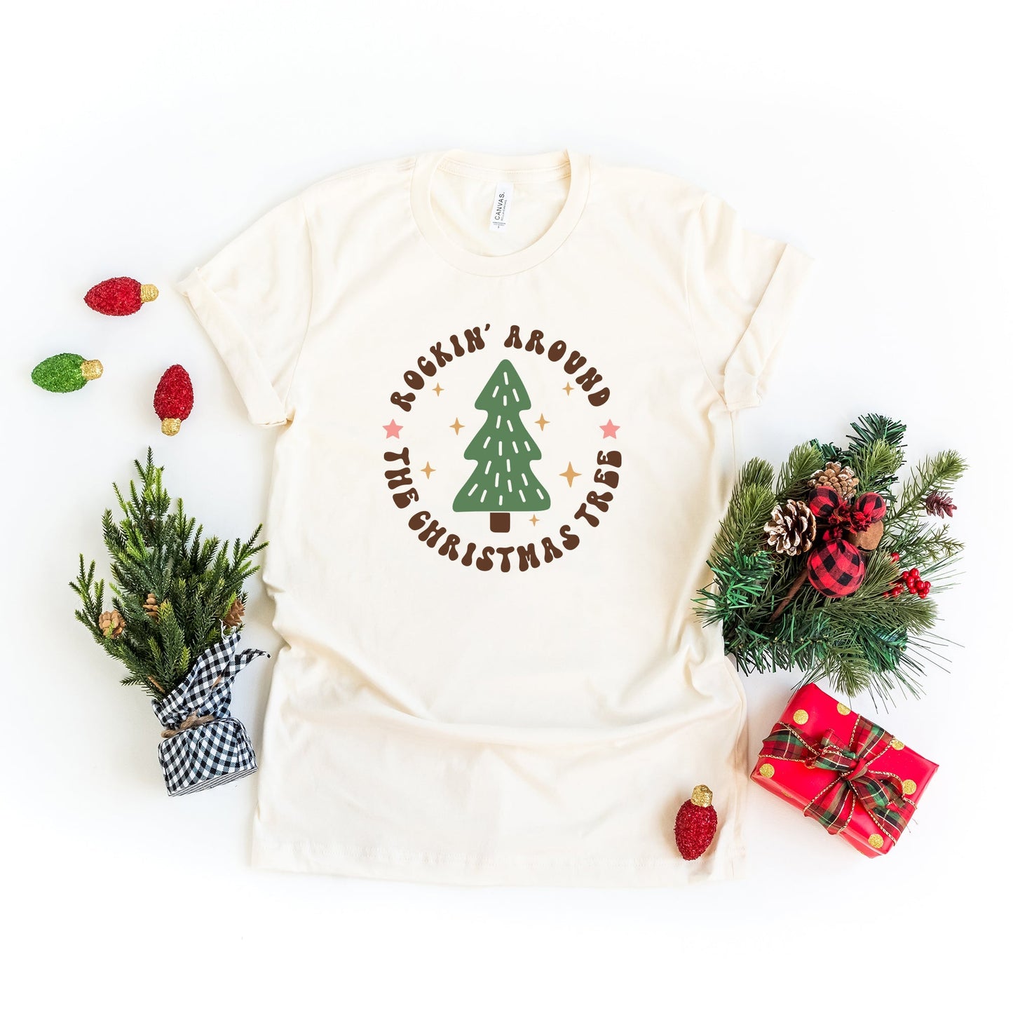 Retro Rockin' Around Tree | Short Sleeve Crew Neck