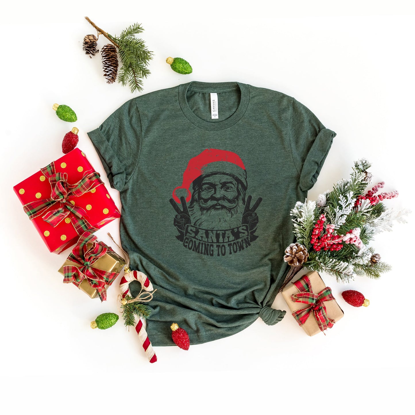 Santa's Coming to Town Peace | Short Sleeve Crew Neck