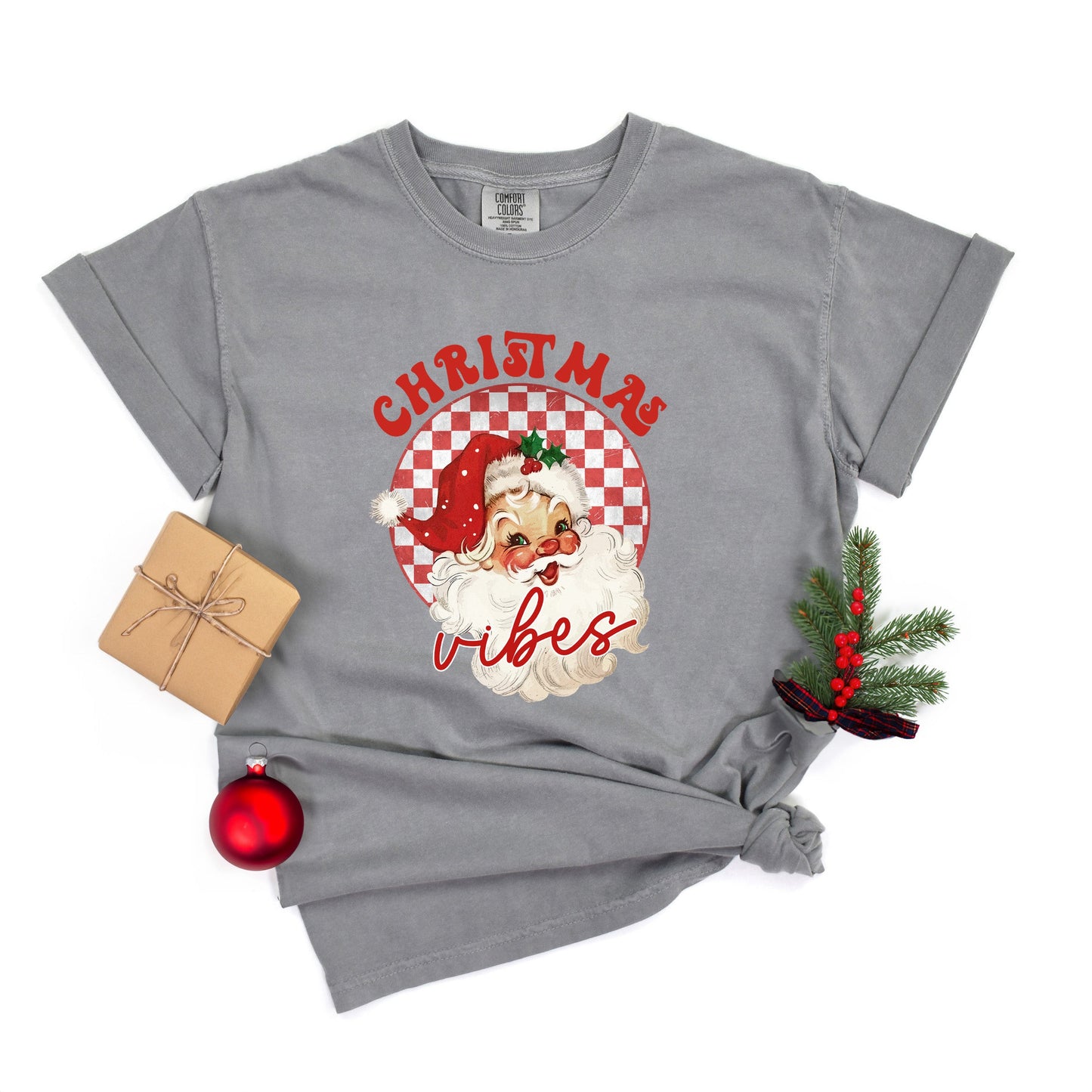 Christmas Vibes Santa Checkered | Garment Dyed Tee