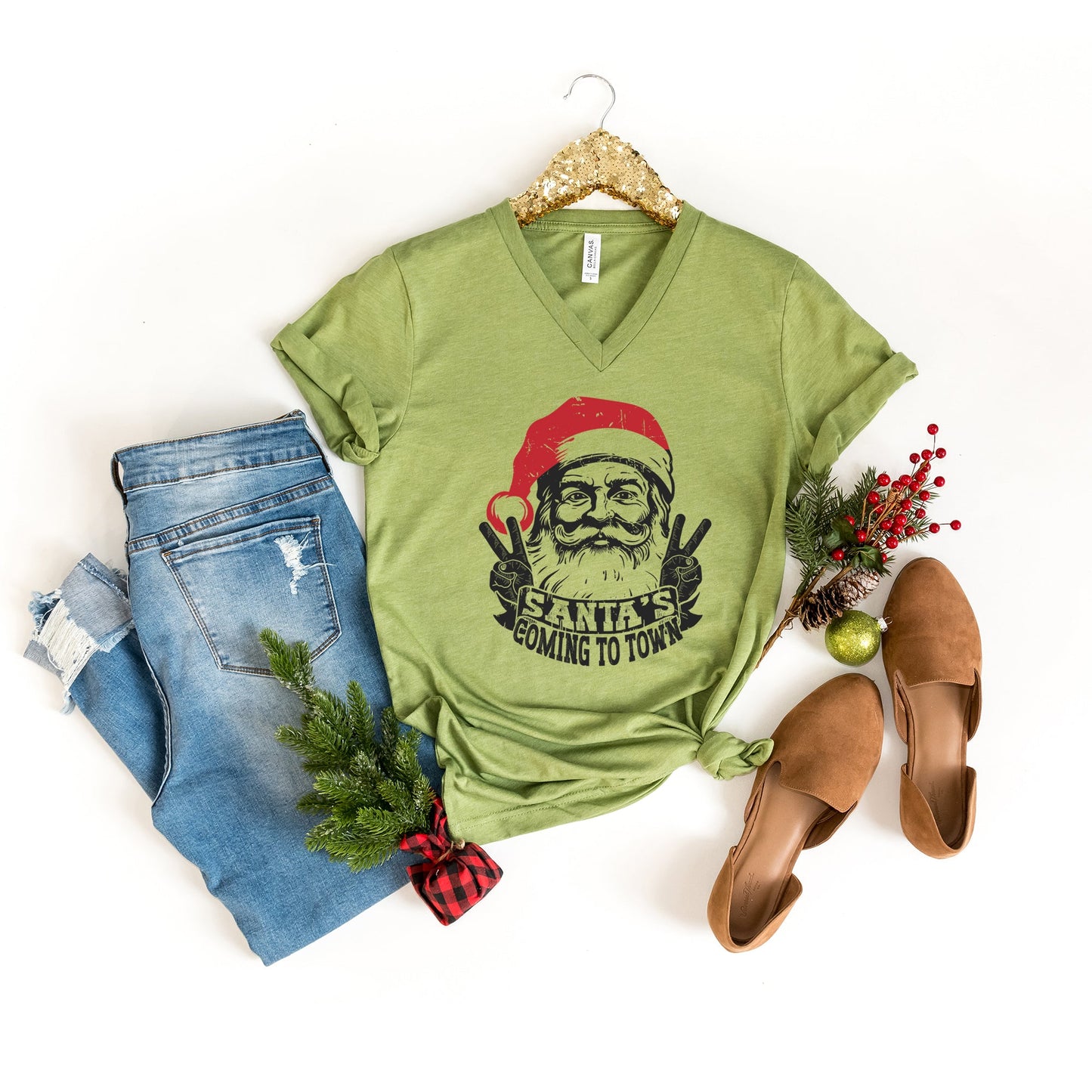 Santa's Coming to Town Peace | Short Sleeve V-Neck