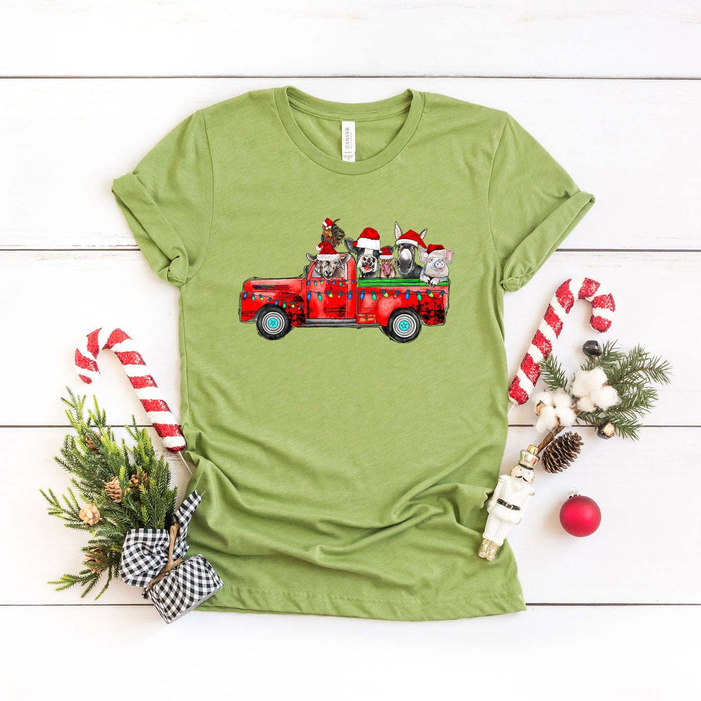 Farm Animals Christmas Truck | Short Sleeve Crew Neck
