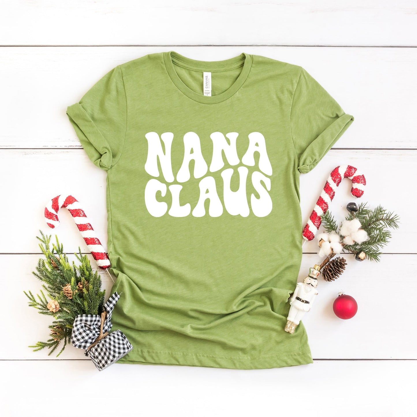 Nana Claus Wavy | Short Sleeve Crew Neck