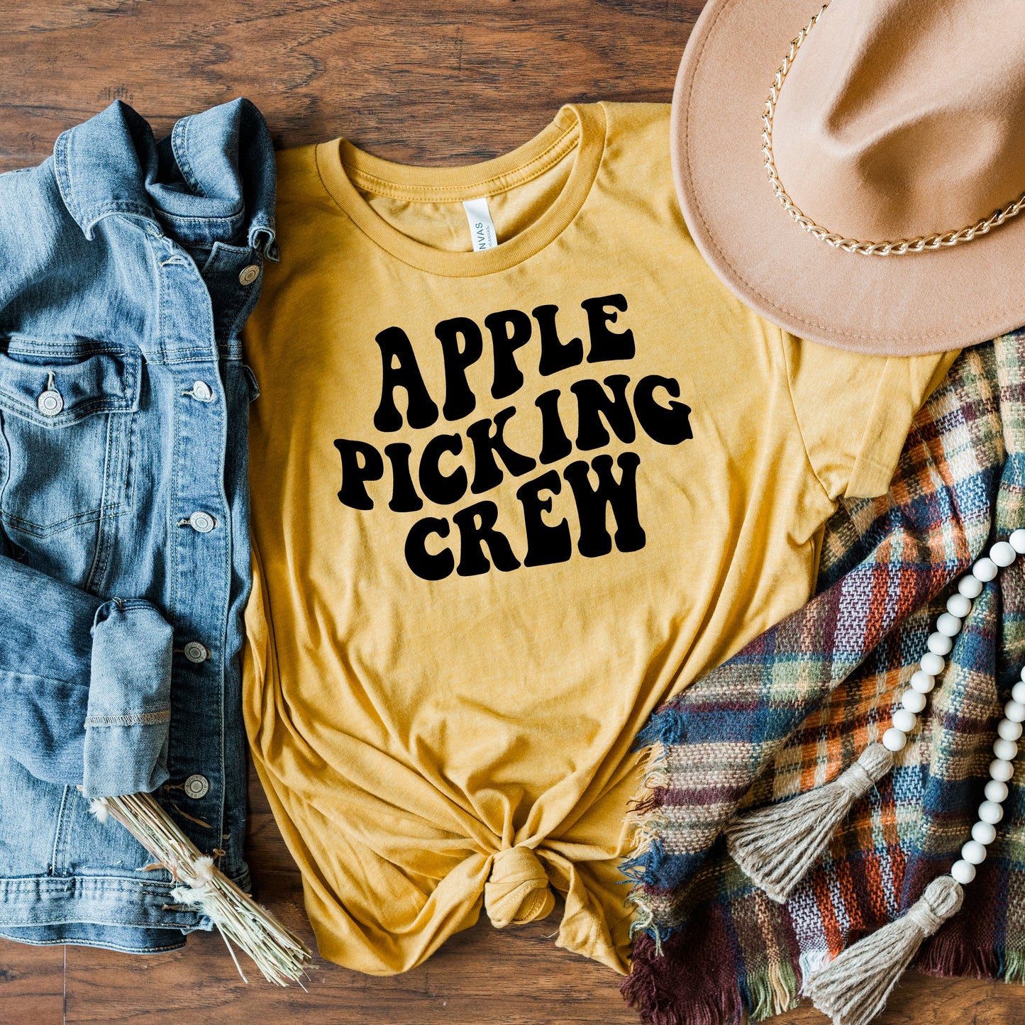 Apple Picking Crew Wavy | Short Sleeve Crew Neck