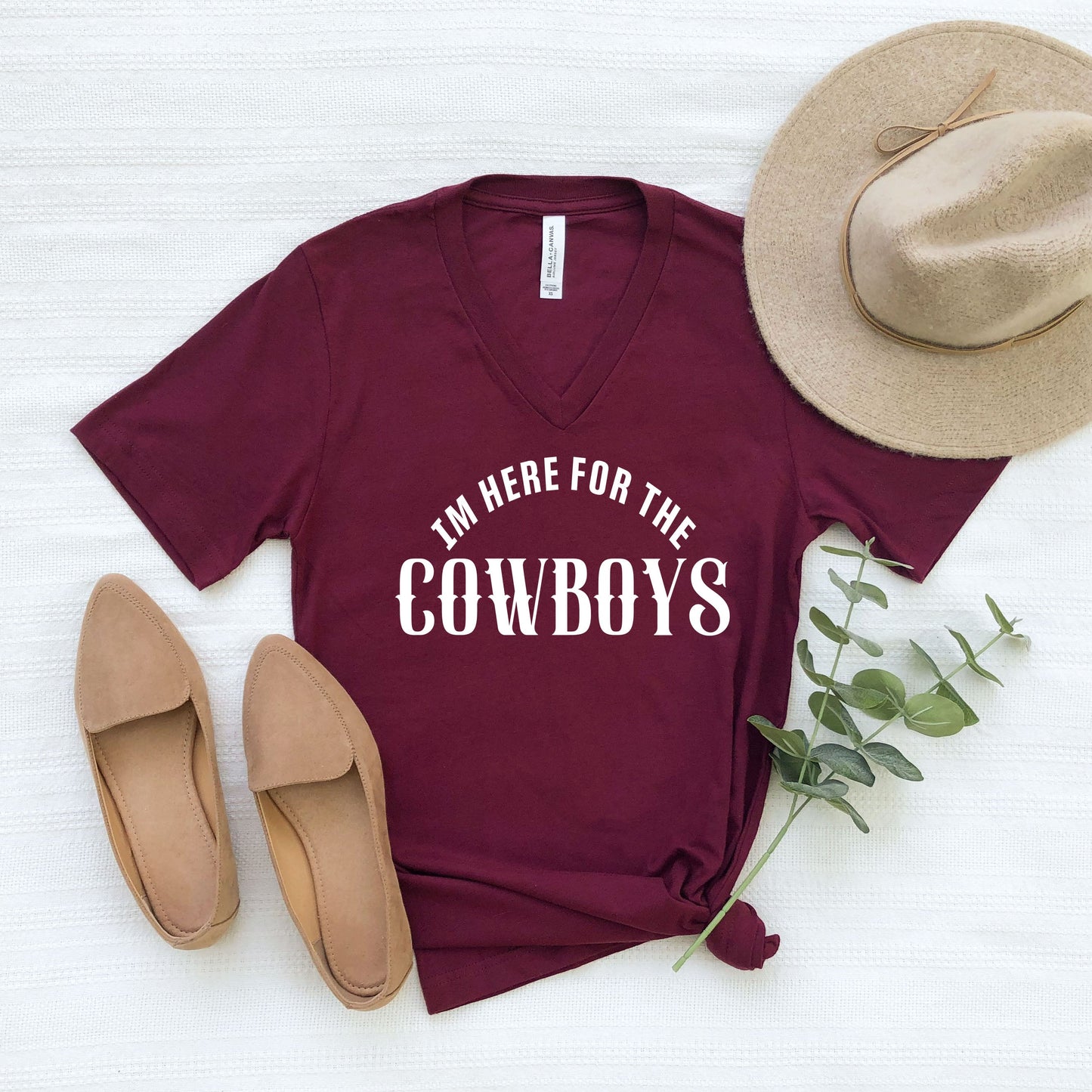 I'm Here For The Cowboys | Short Sleeve V-Neck