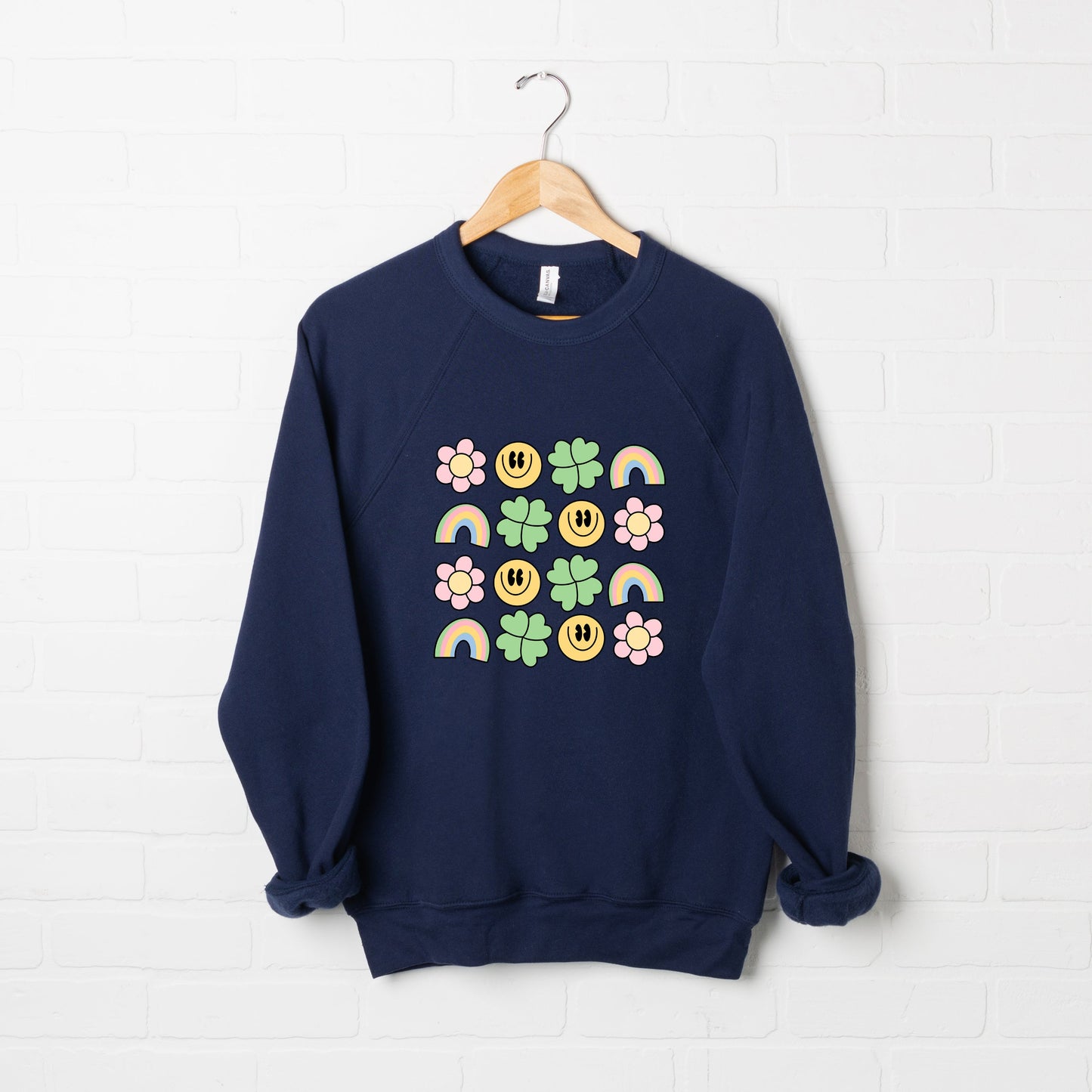 Smiley Clover Daisy | Bella Canvas Sweatshirt