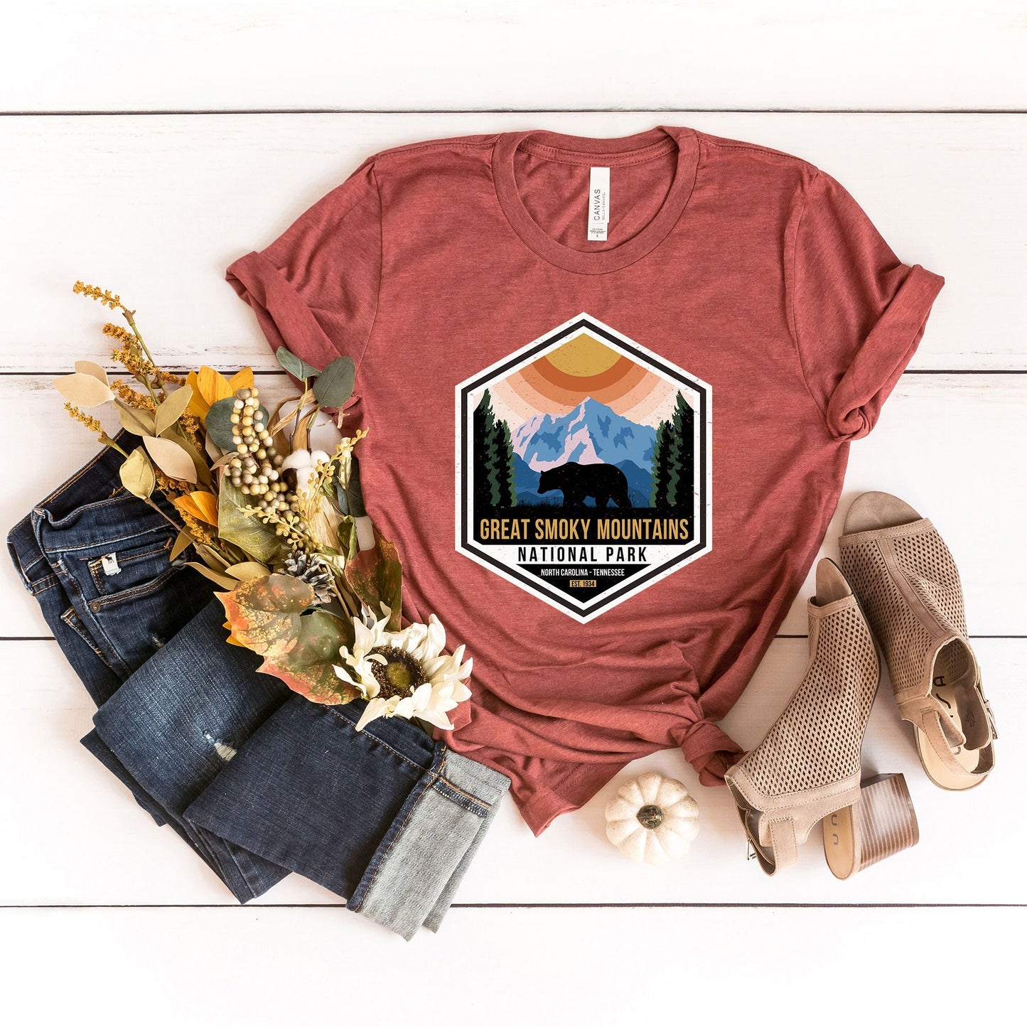 Great Smoky Mountains National Park Badge | Short Sleeve Crew Neck